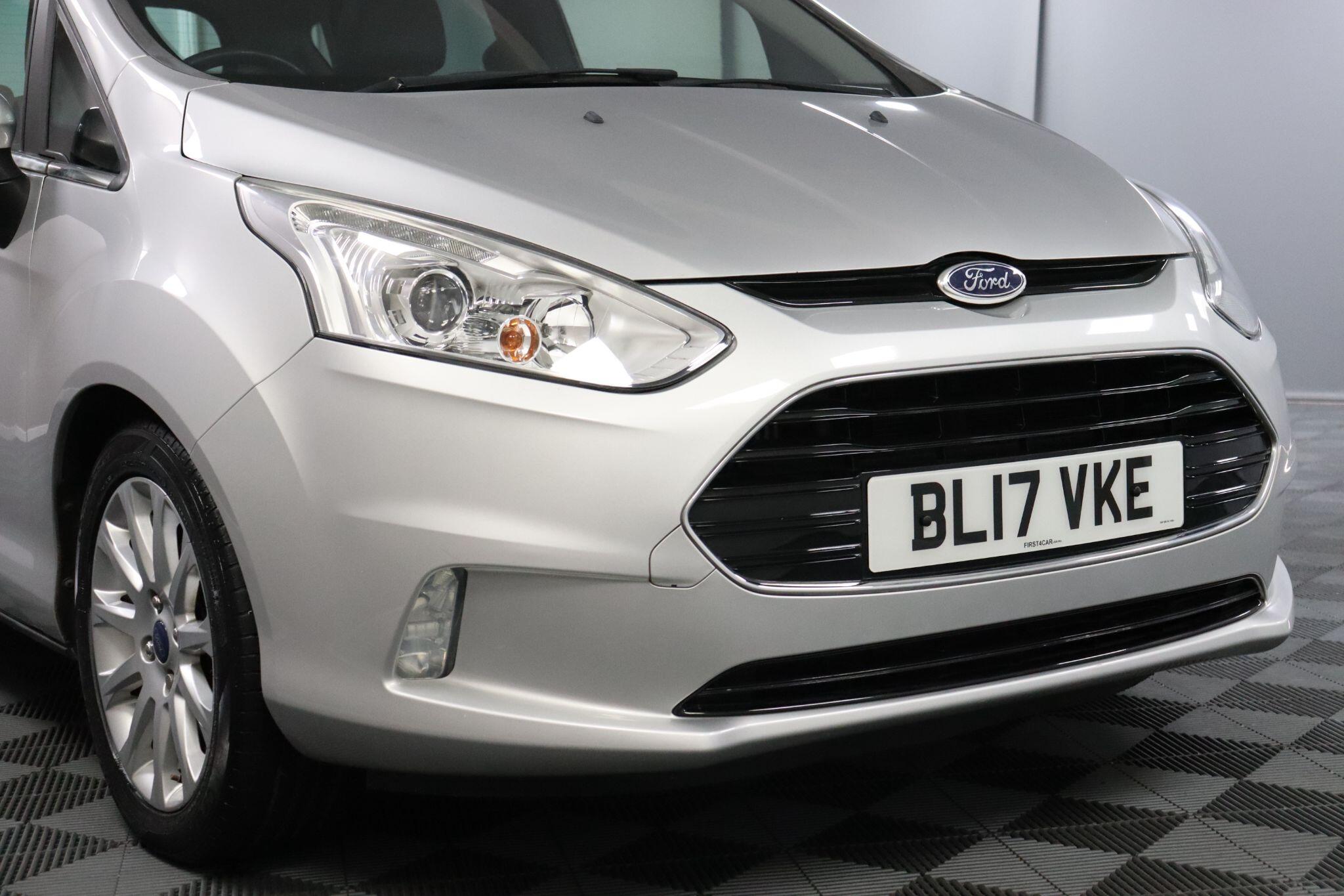 Ford B-Max view 8