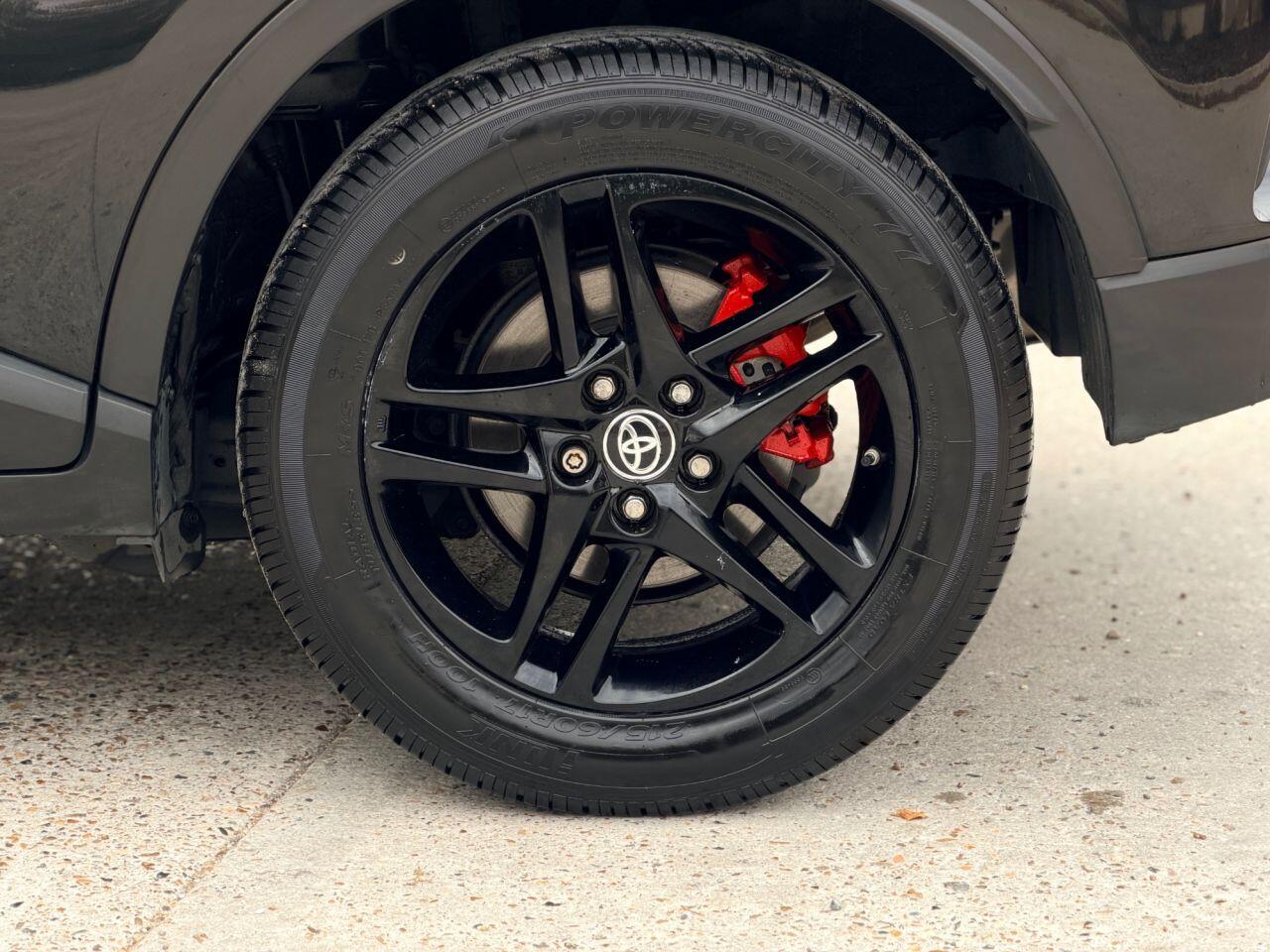 Toyota C-HR view 13