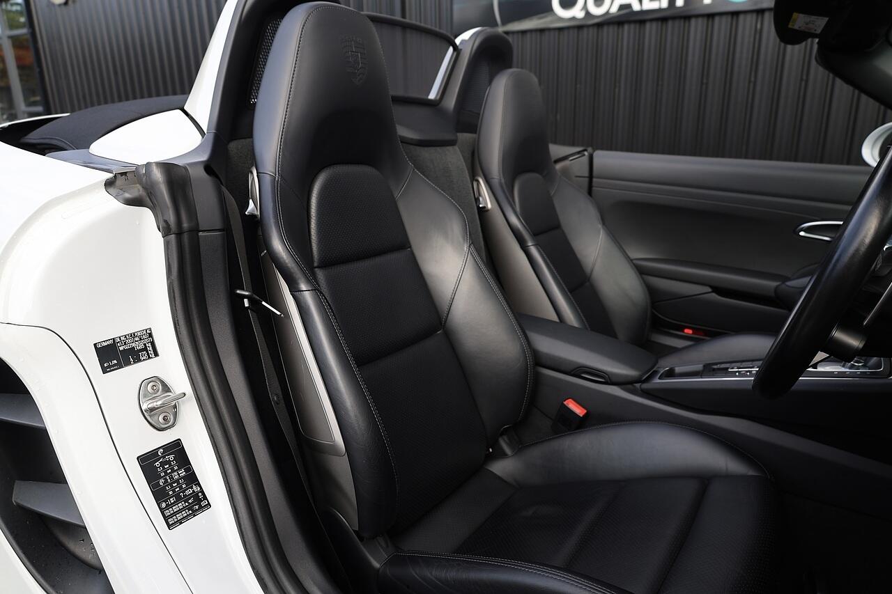 Porsche 718 Boxster view 33