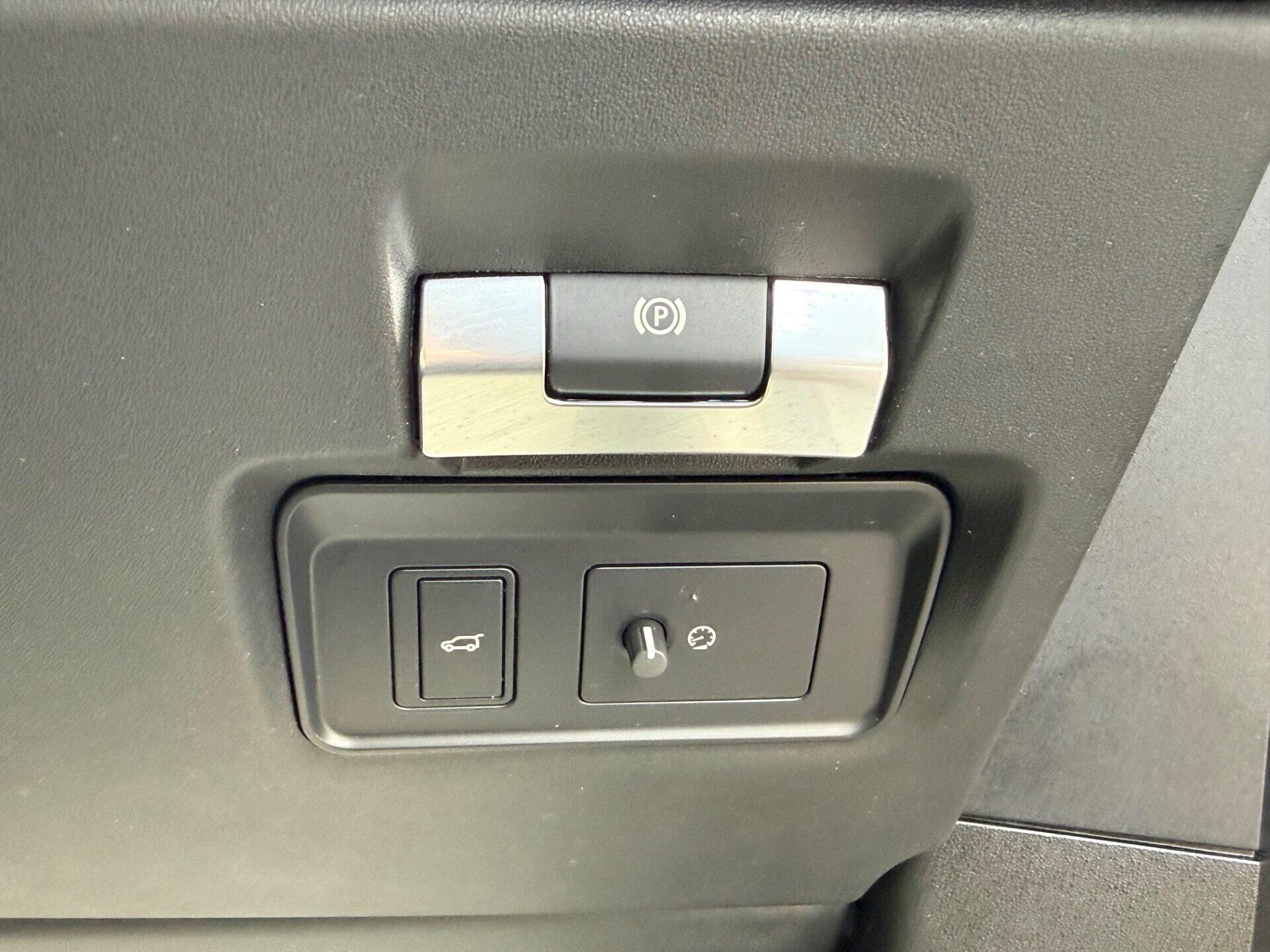 Land Rover Range Rover Evoque view 36