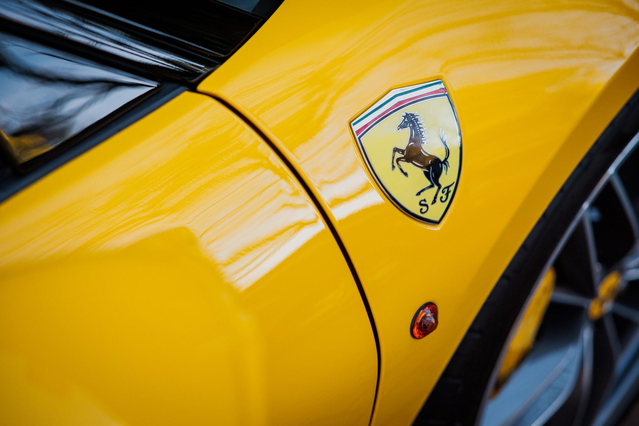 Ferrari 488 view 17