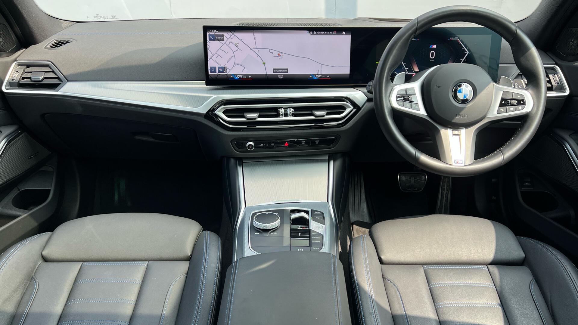 BMW 3 Series view 4