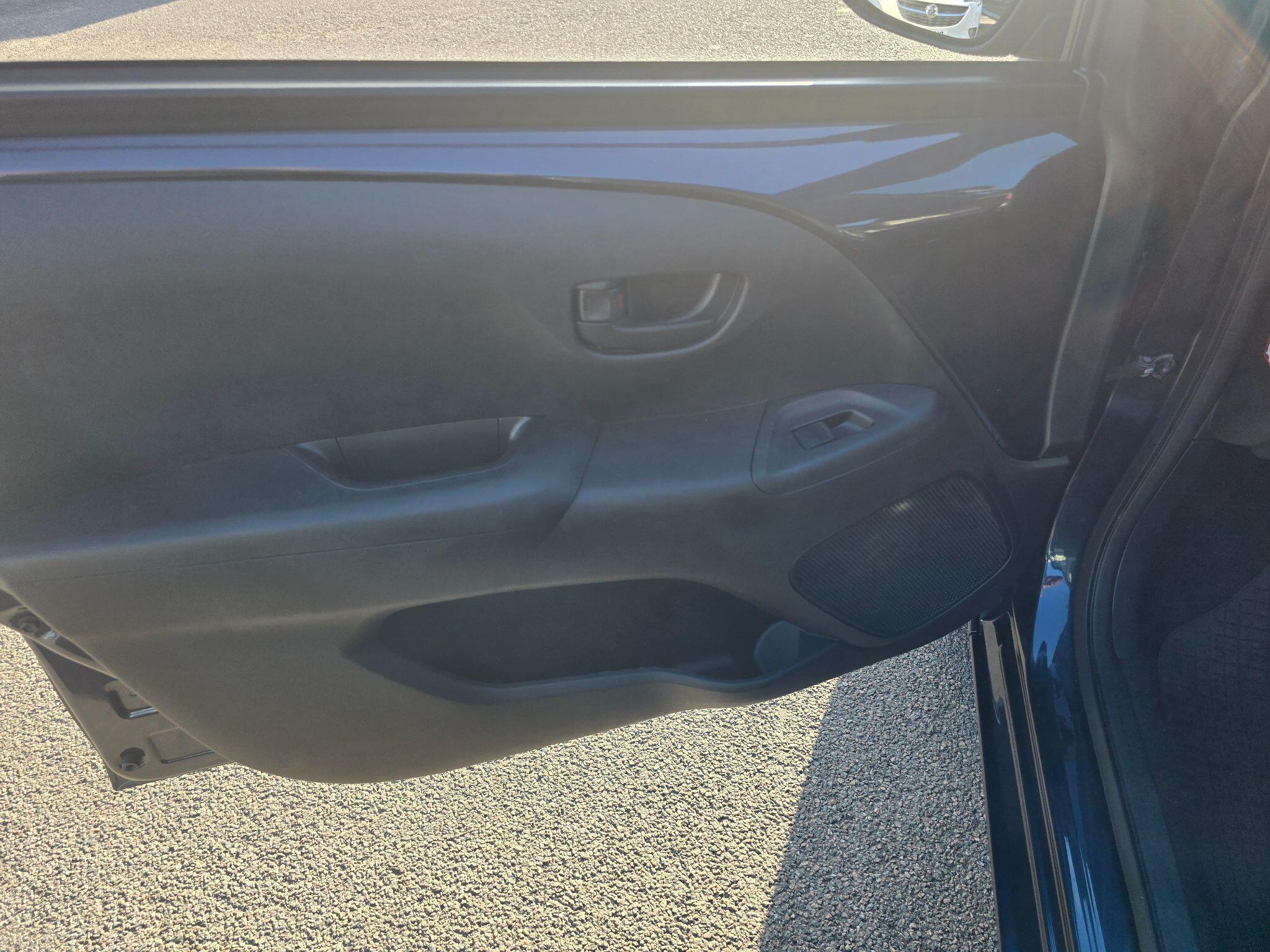 Peugeot 108 view 40