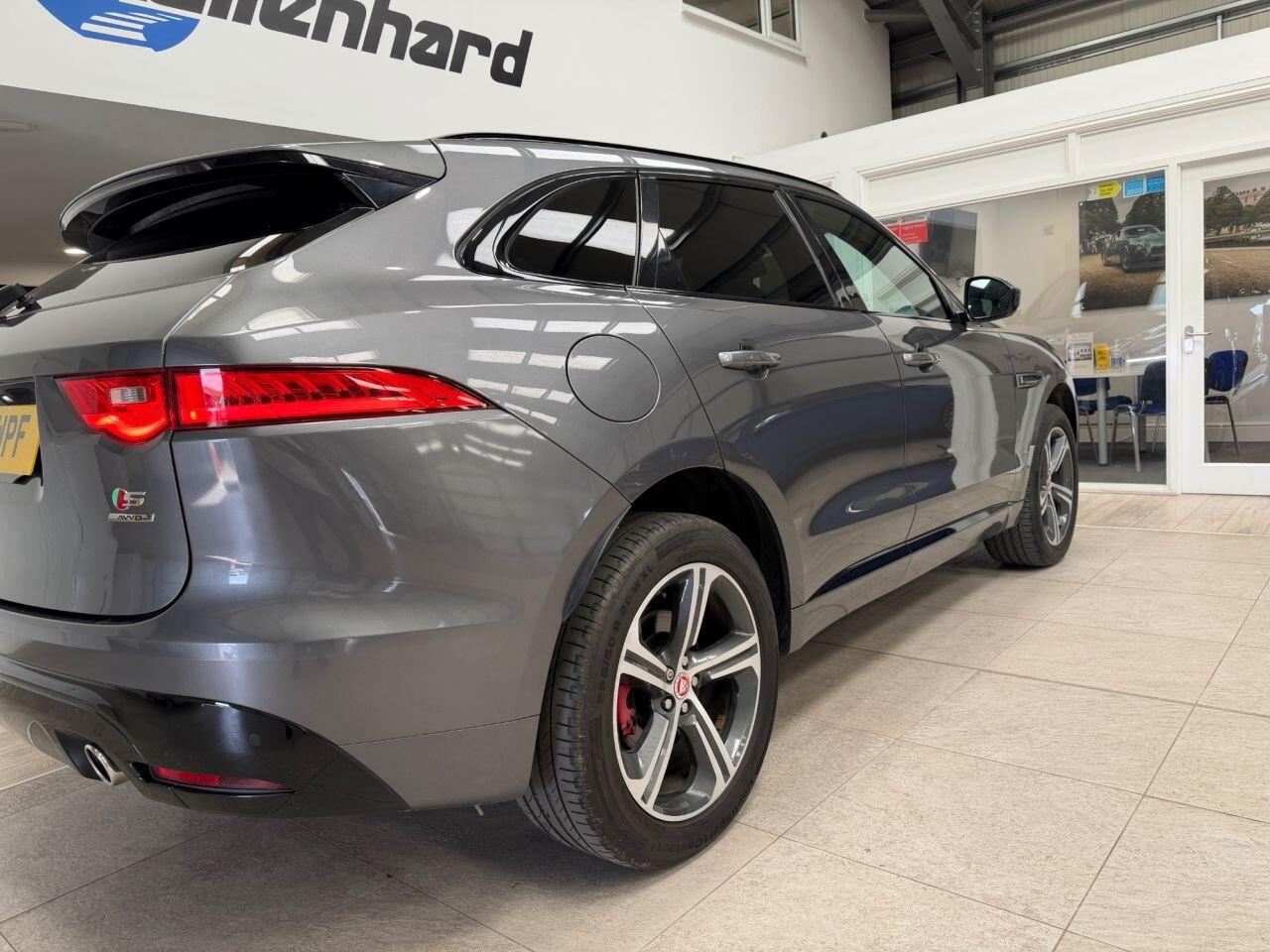 Jaguar F-Pace view 20