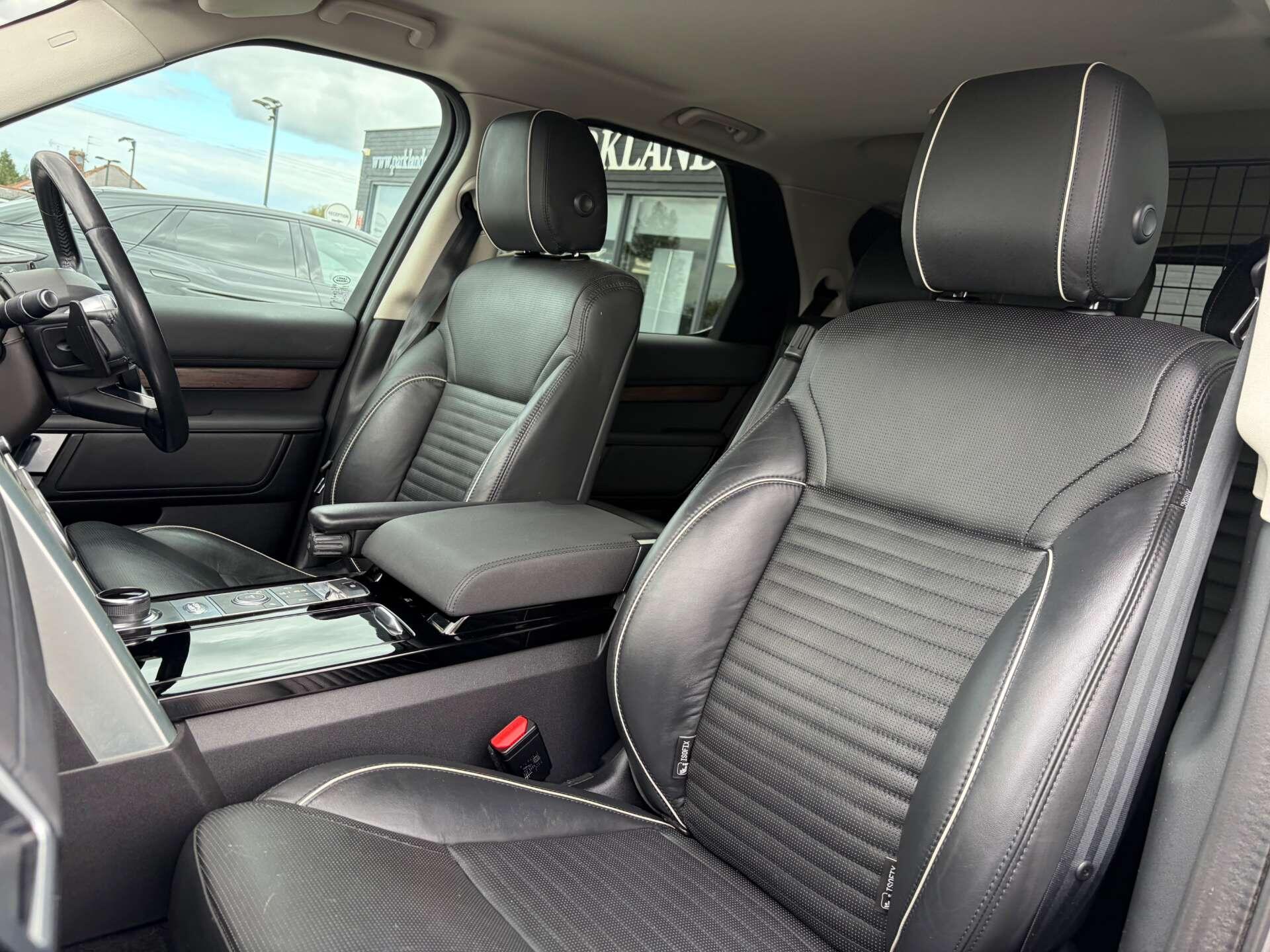Land Rover Discovery 3 view 18
