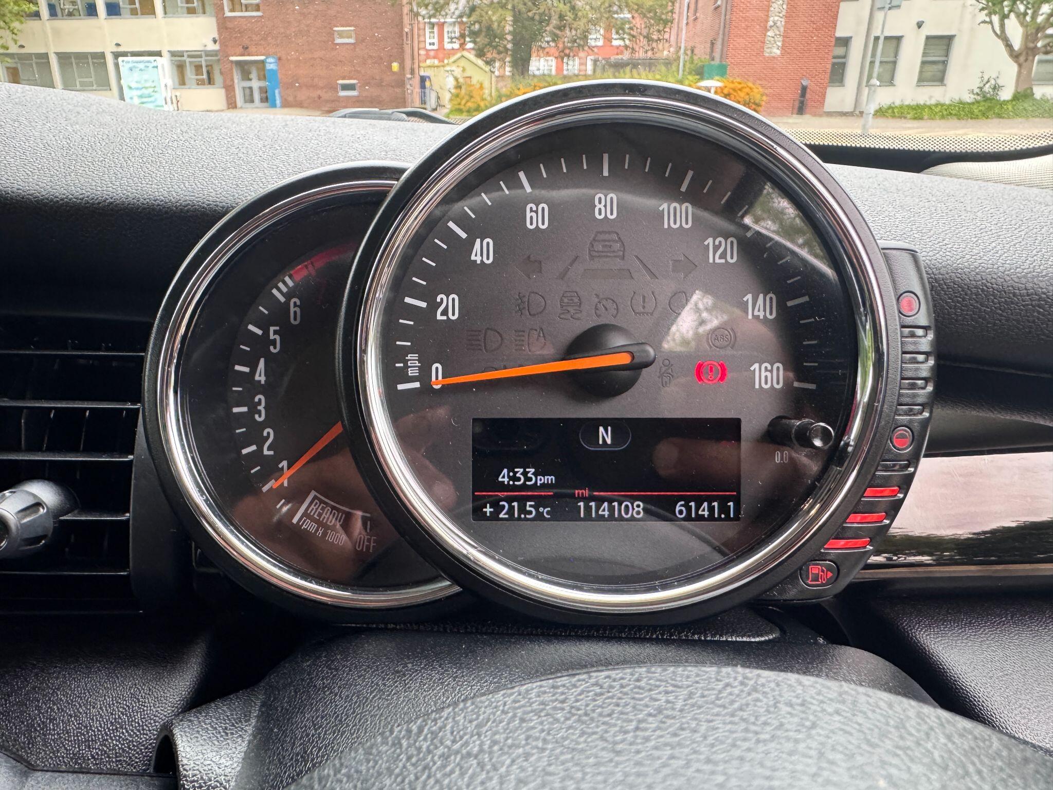 2015 MINI Hatch 1.2 One Euro 6 (s/s) 3dr • 114,000 miles image 14