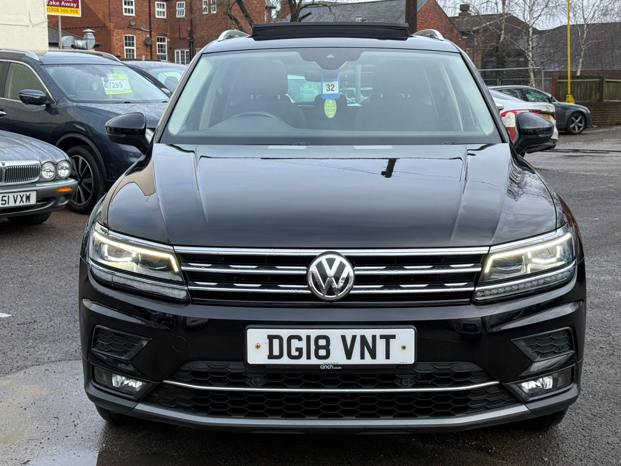 Volkswagen Tiguan - Image 9