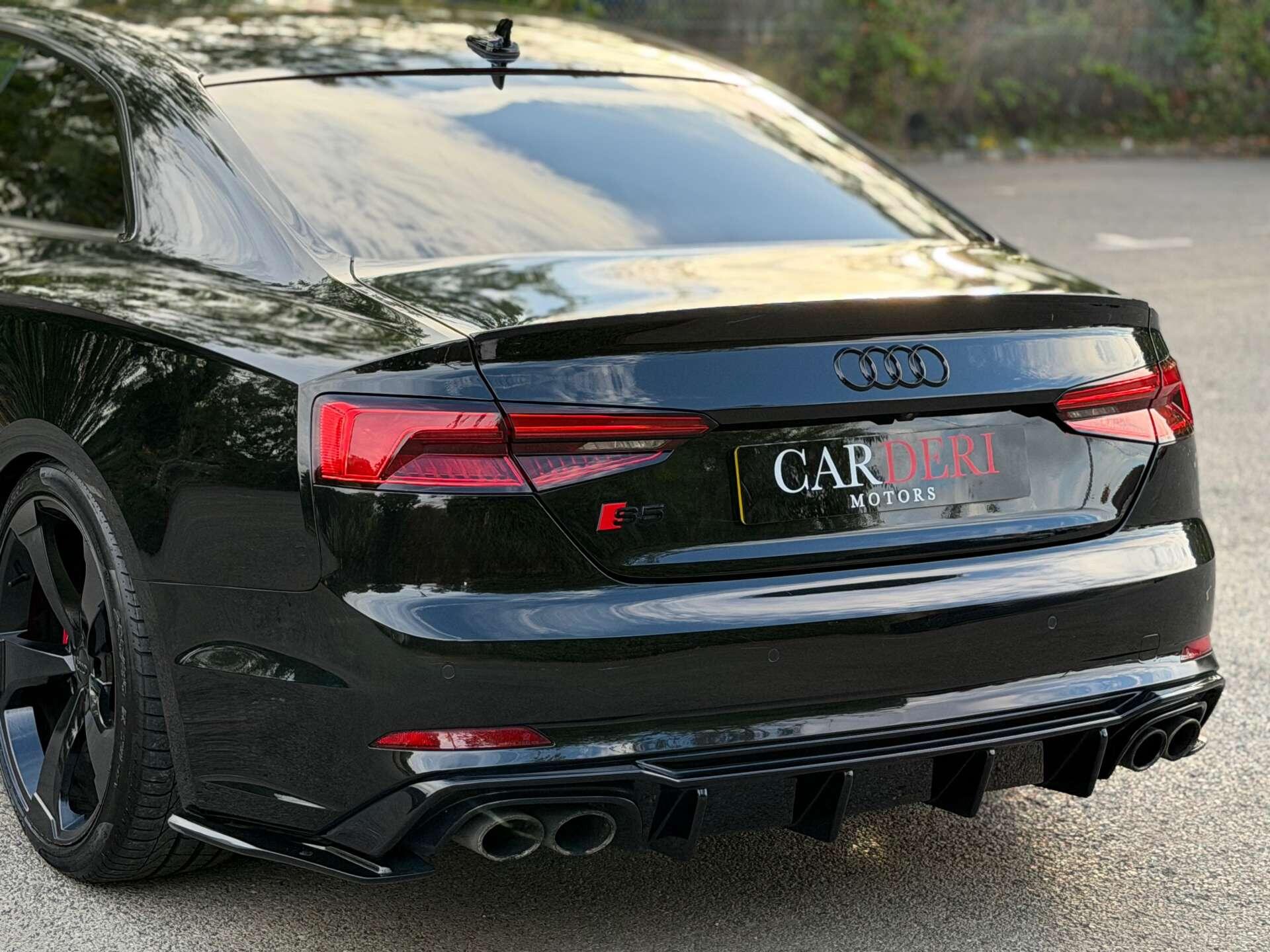 Audi S5 view 16