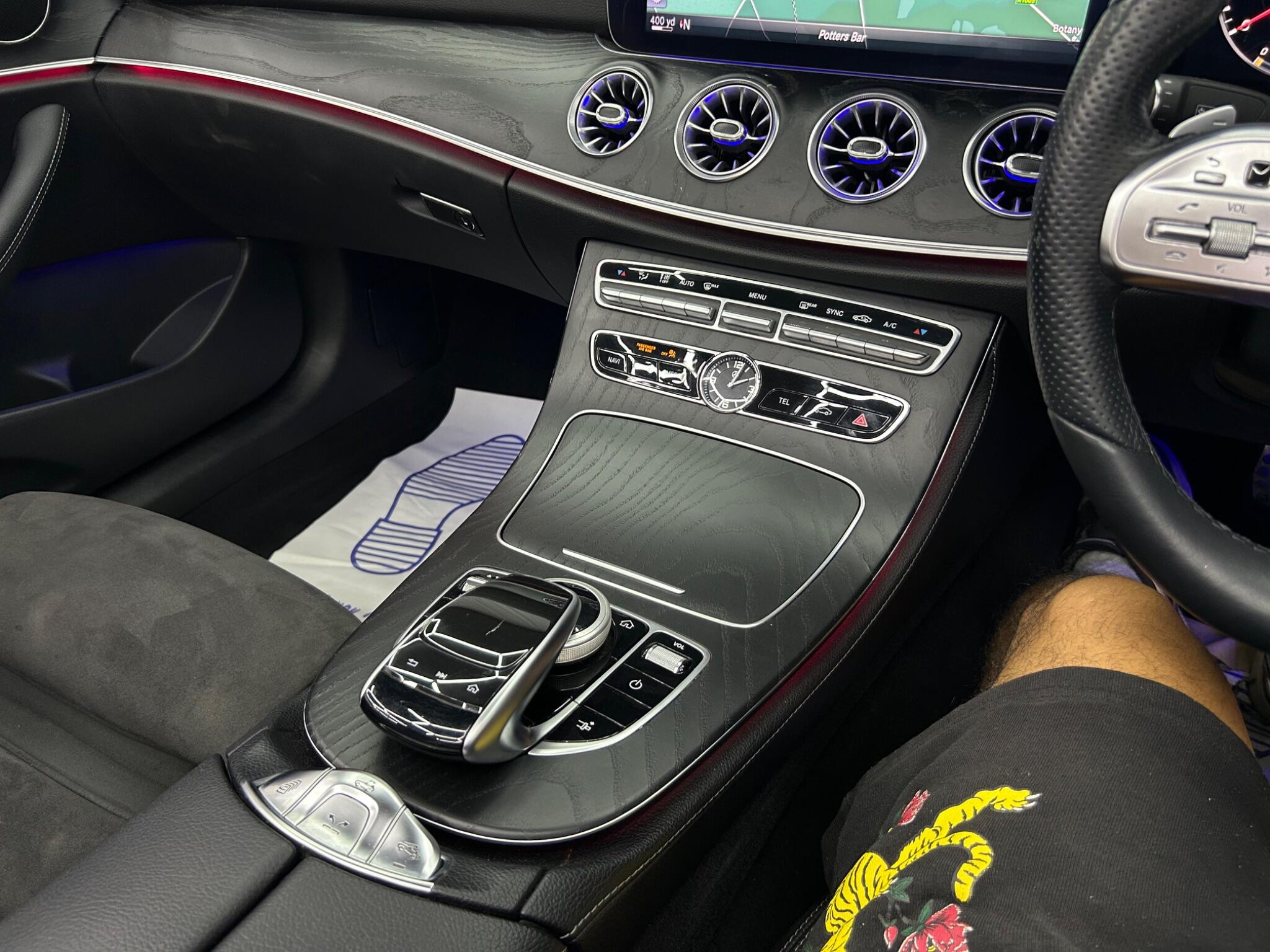 Mercedes-Benz E Class view 11