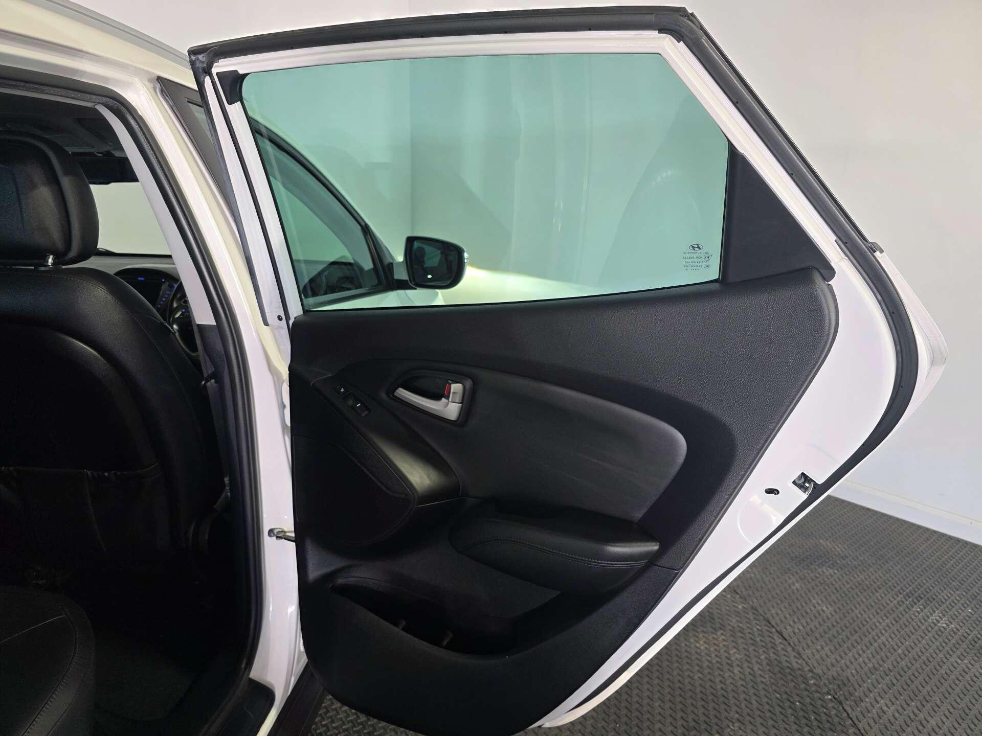 Hyundai Ix35 view 34