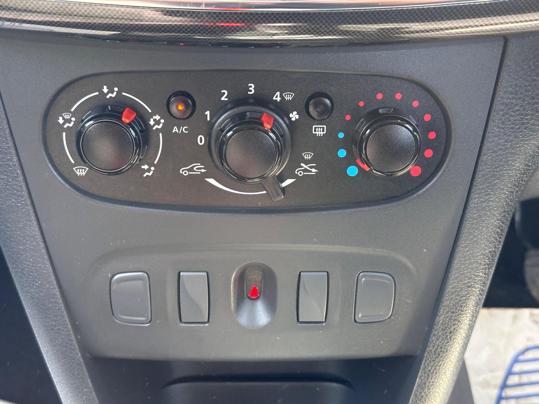 Dacia Logan MCV view 37