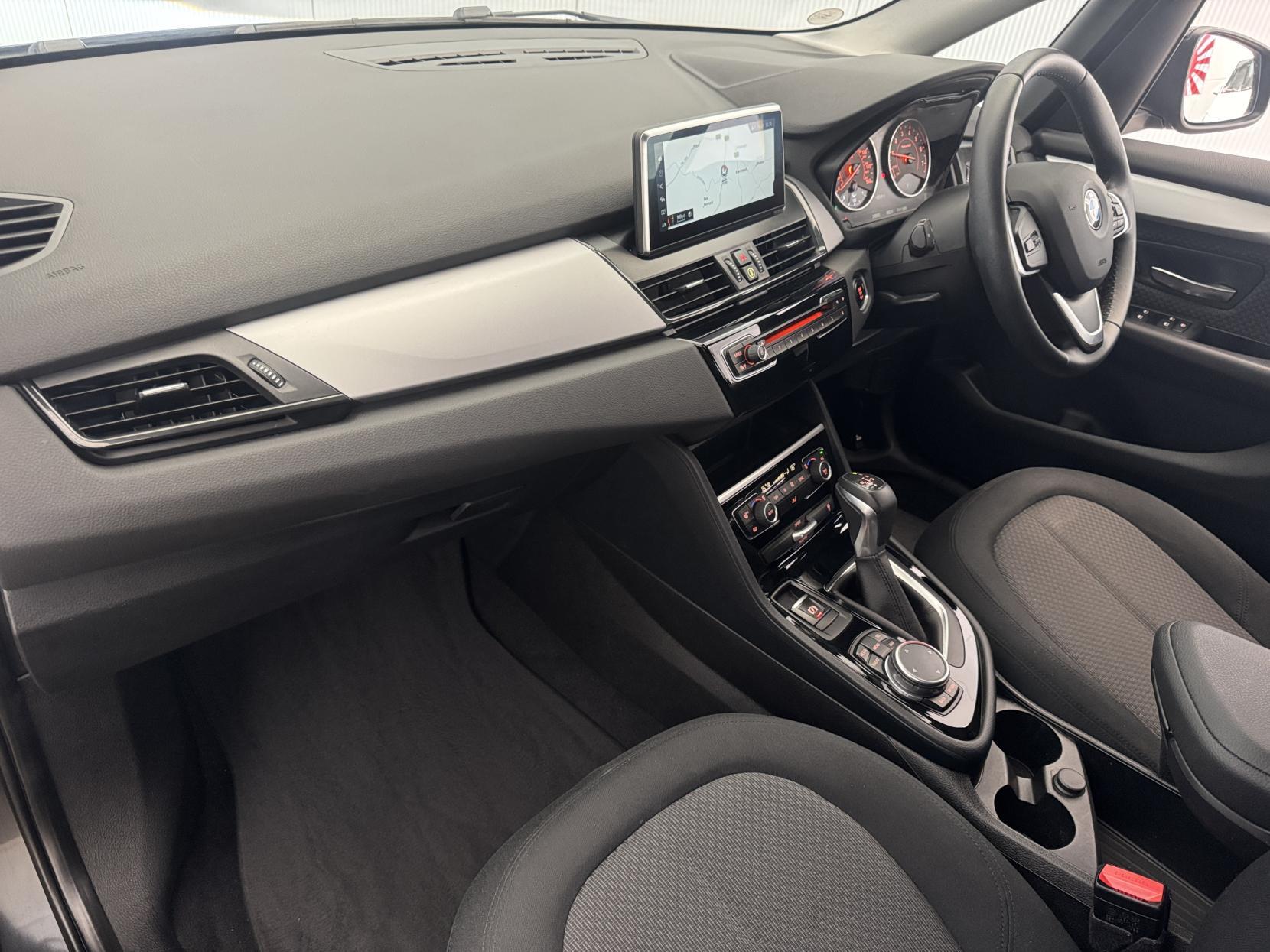 BMW 2 Series Active Tourer view 71
