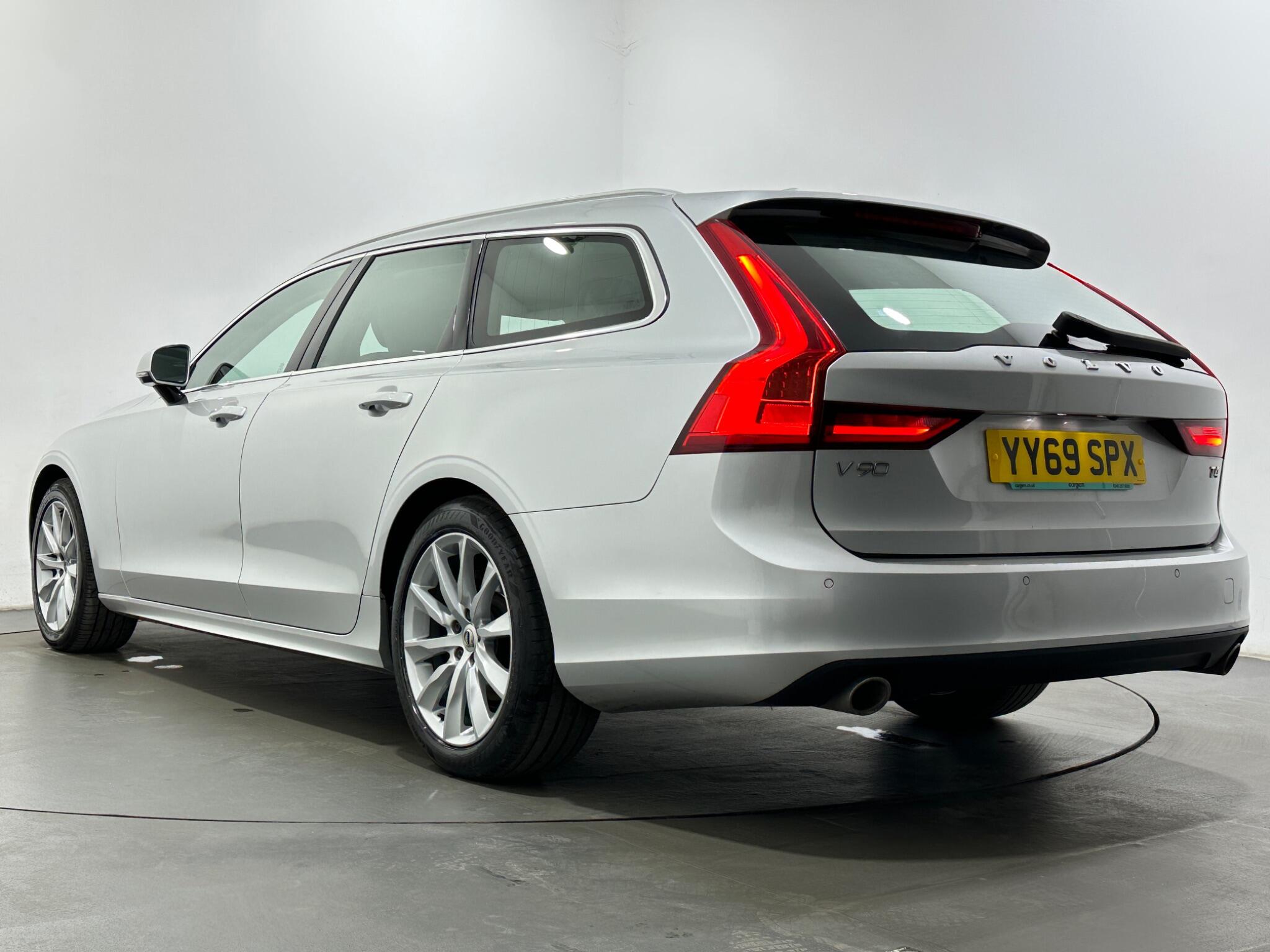 Volvo V90 view 48