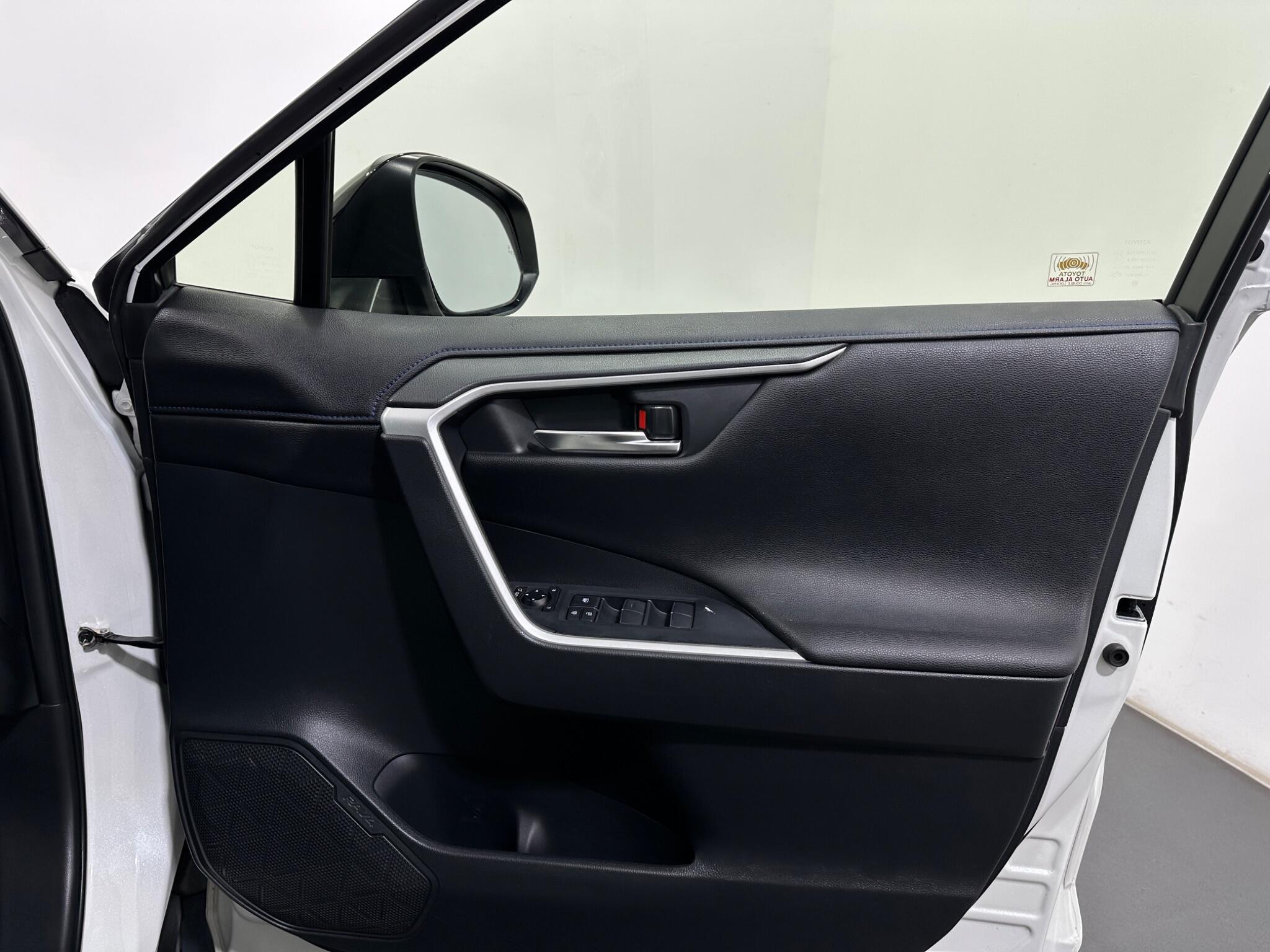 Toyota Rav4 view 34