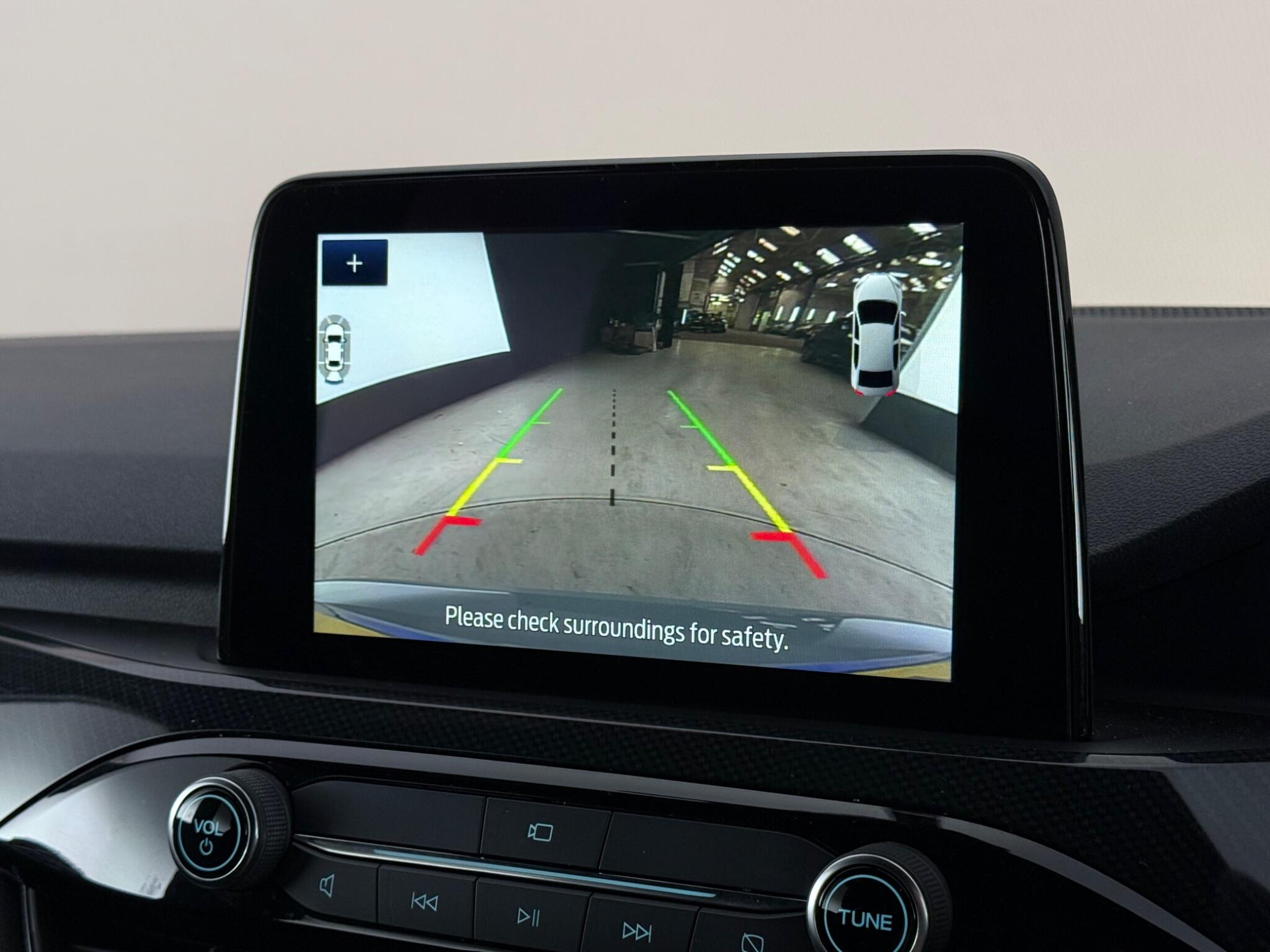 Ford Kuga view 34