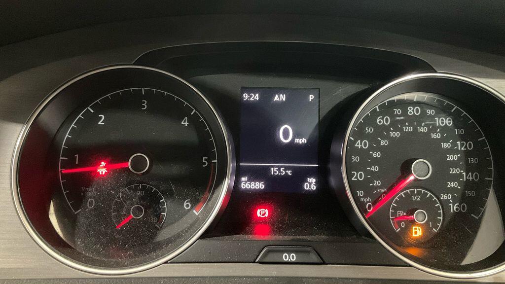 Volkswagen Golf view 10