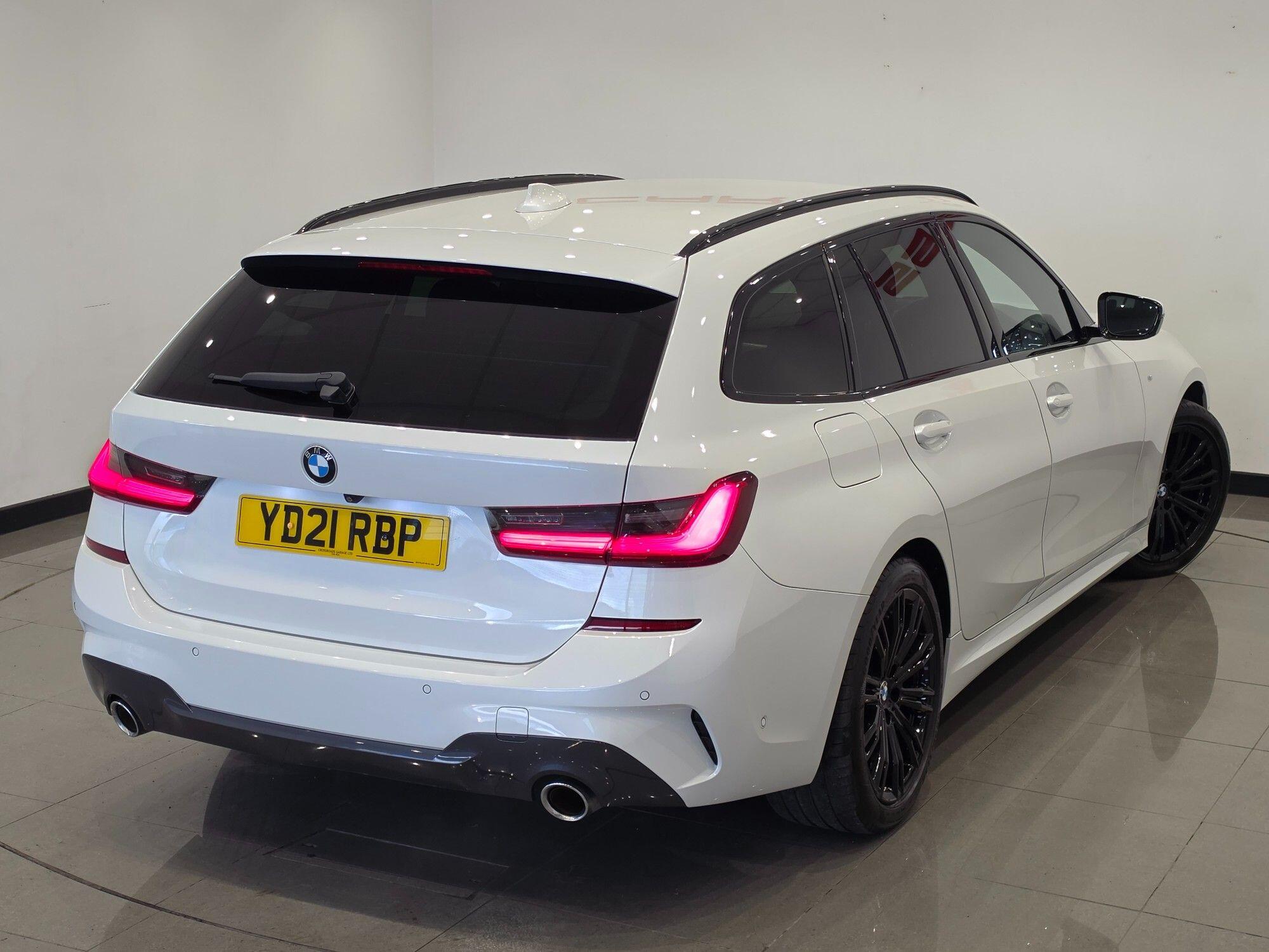 BMW 3 Series view 6