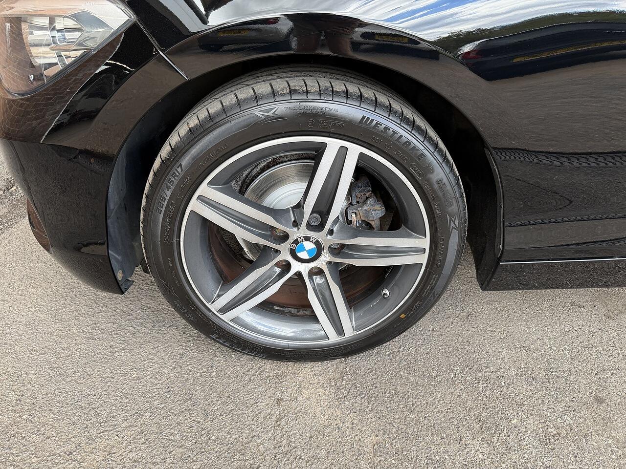 BMW 1 Series view 26