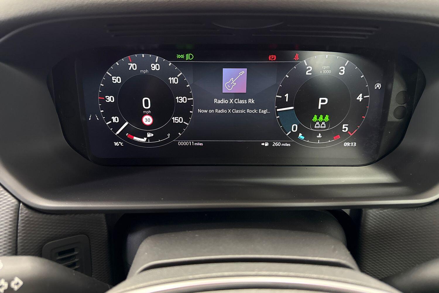 Land Rover Discovery view 10