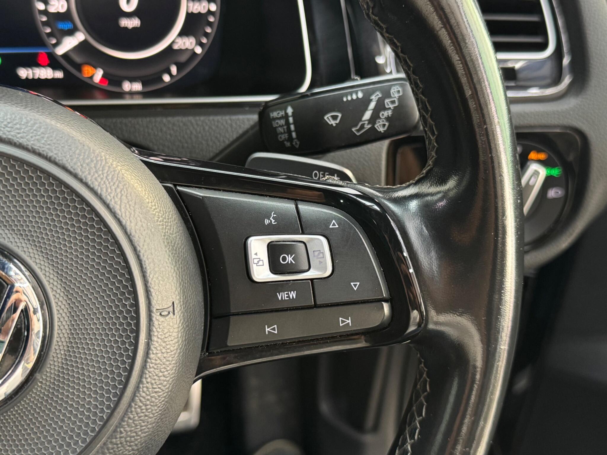 Volkswagen Golf view 35