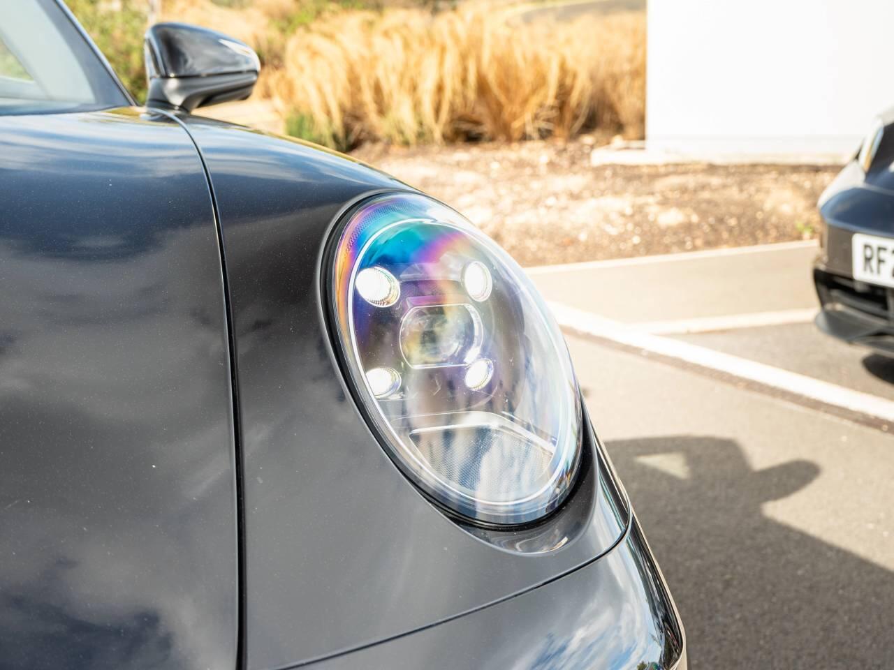 Porsche 911 view 16