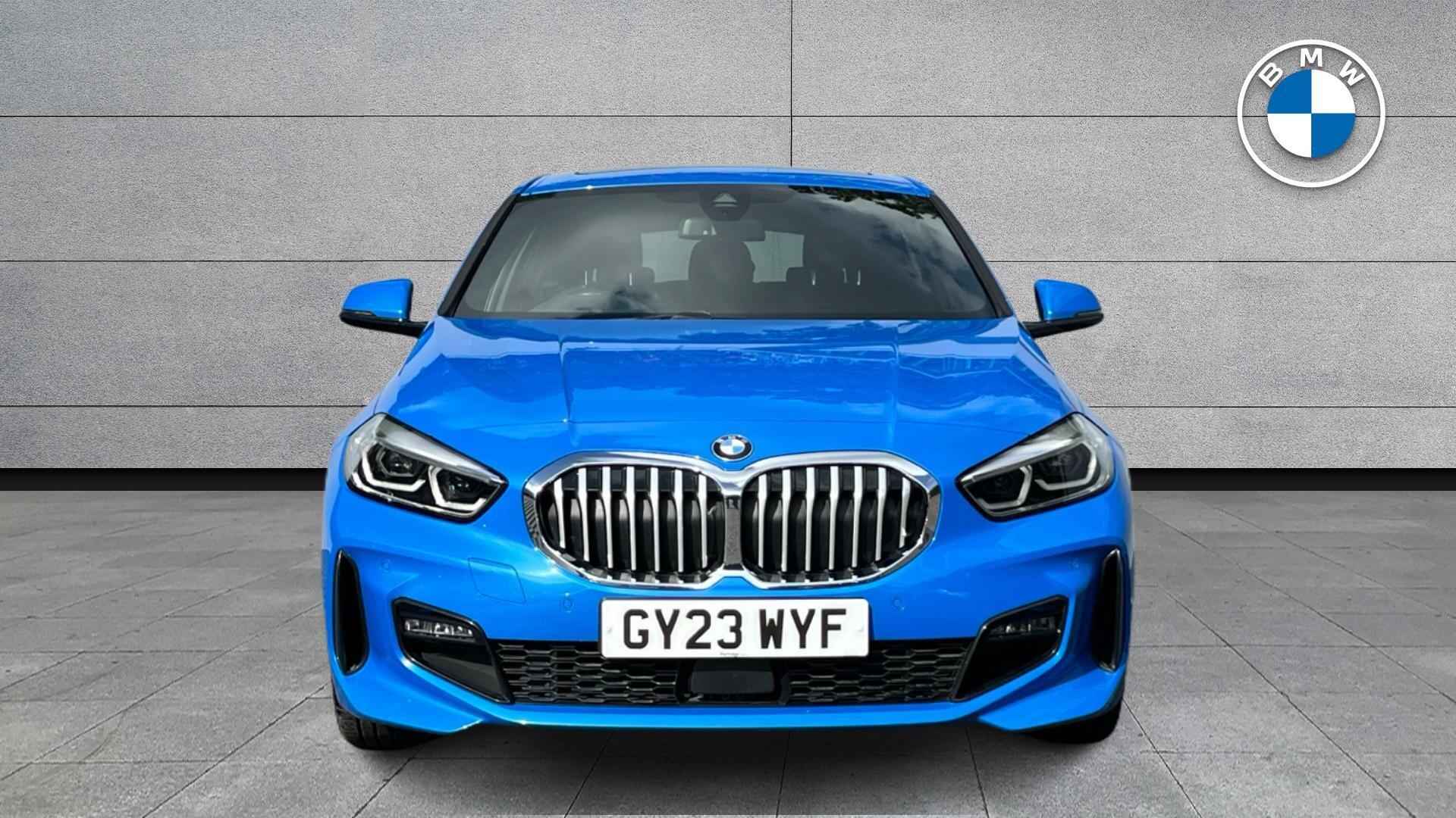 BMW 1 Series view 16