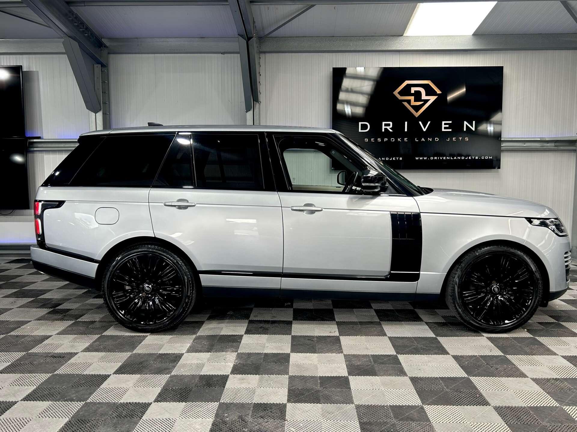 Land Rover Range Rover view 10