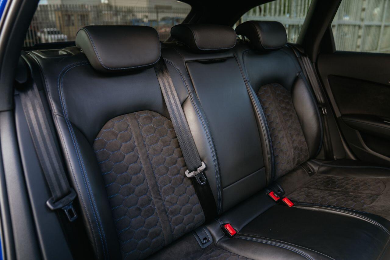 Audi RS6 view 44