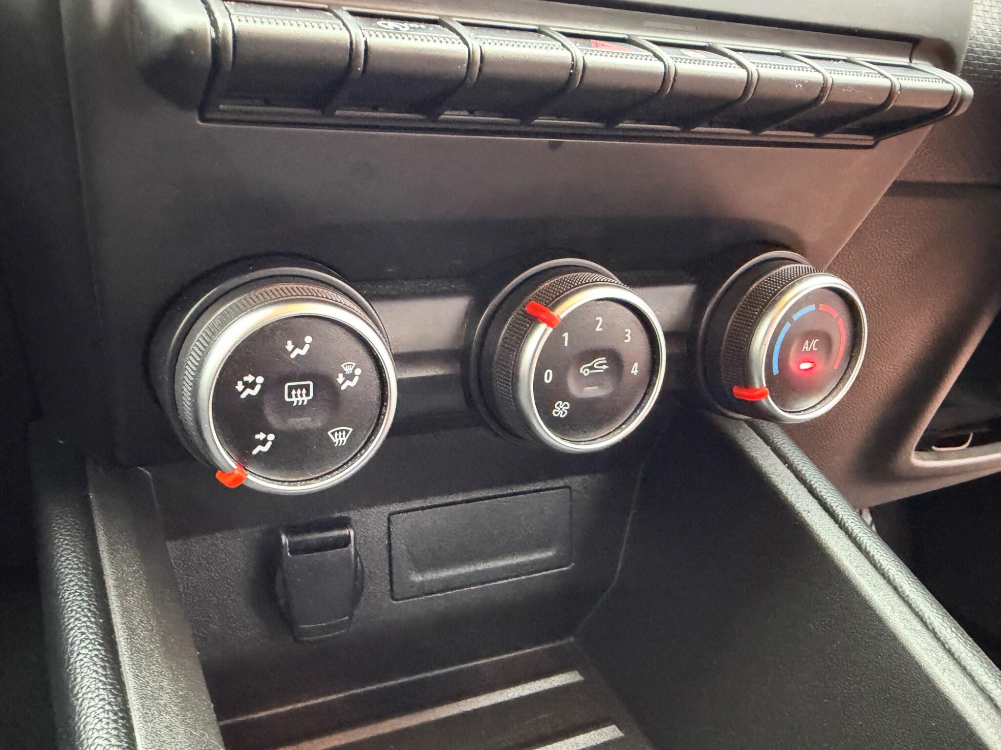 Renault Clio view 69