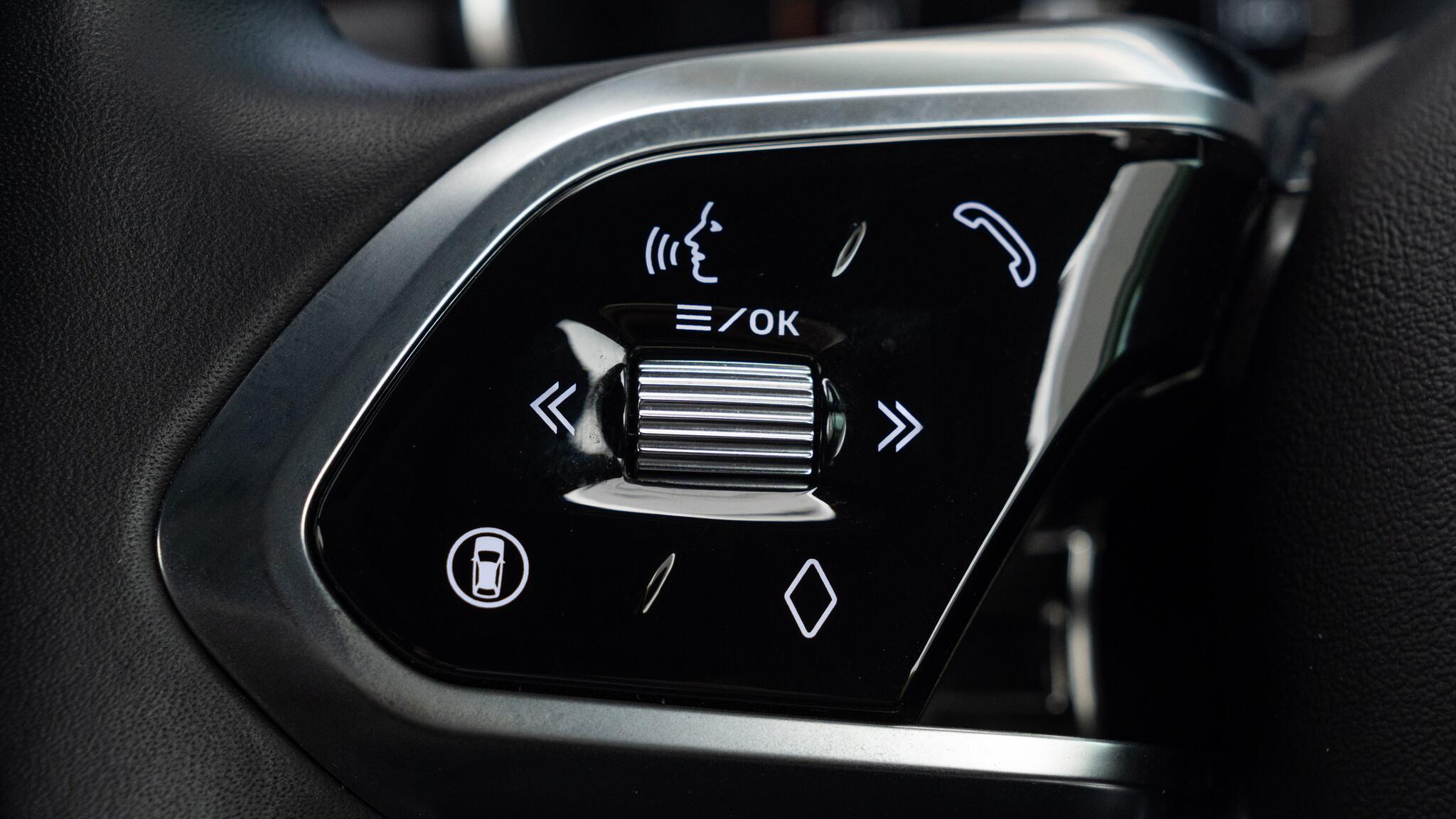 Jaguar F-Pace view 38