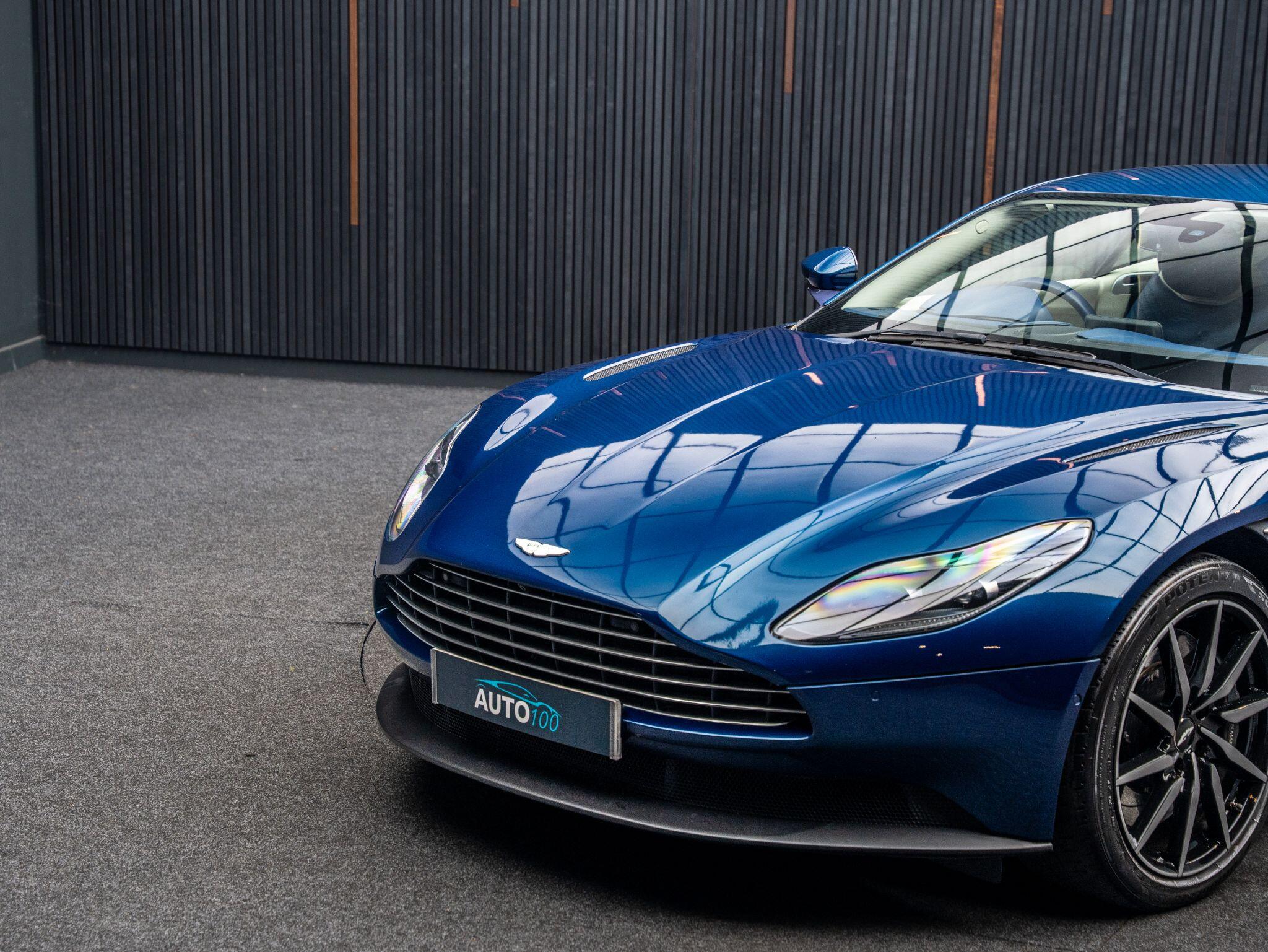 Aston Martin DB11 view 25