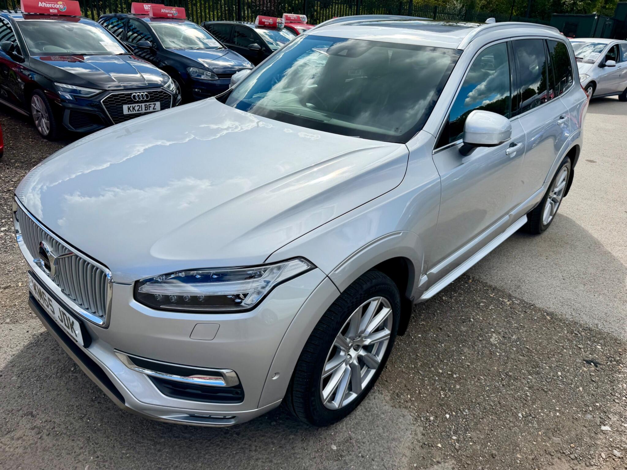 Volvo XC90 view 10