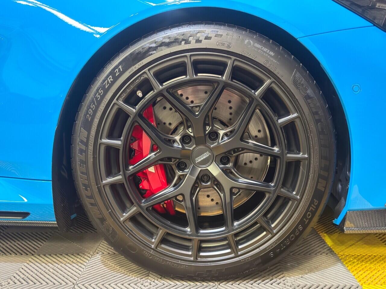 BMW M5 view 7