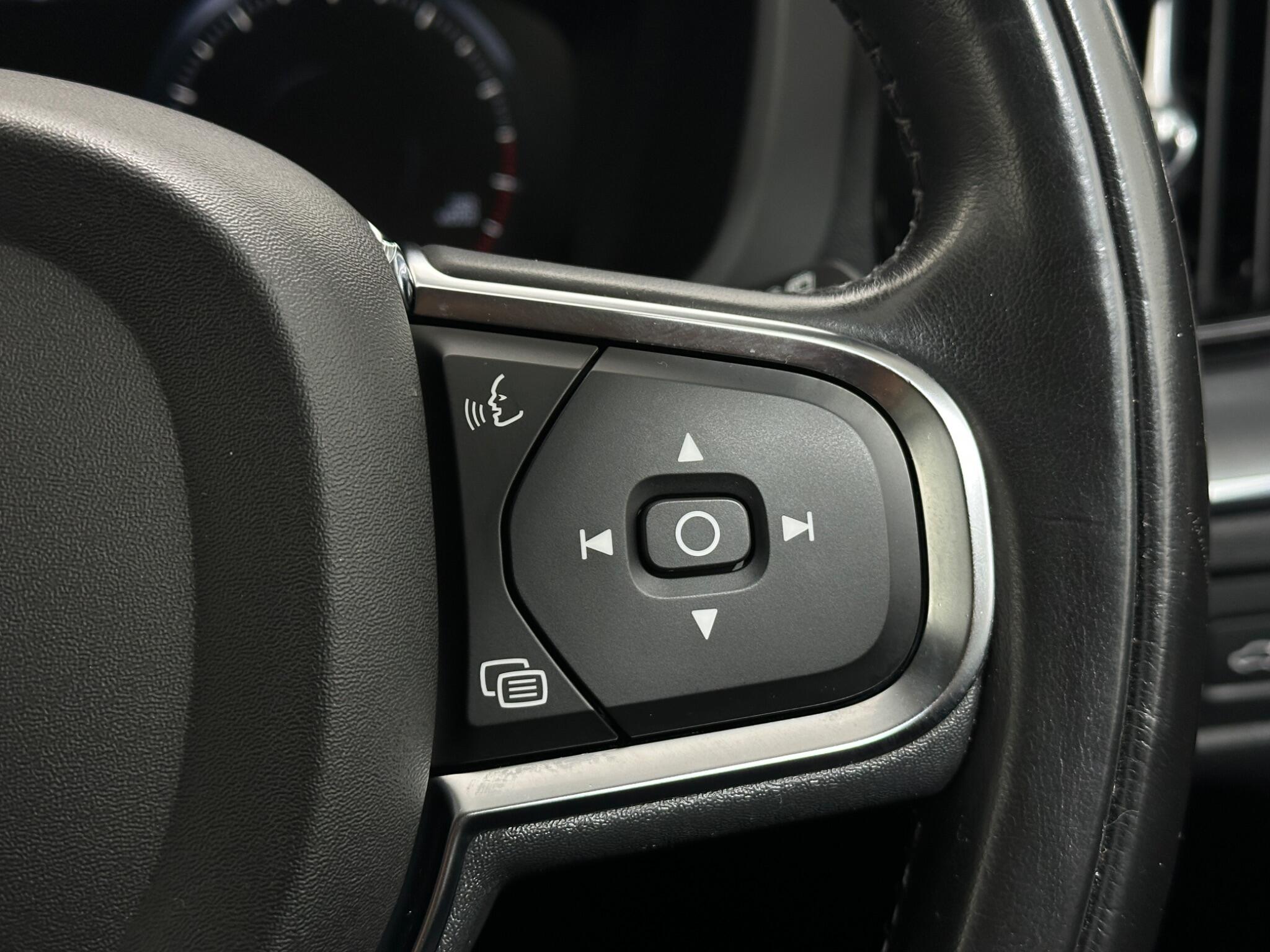 Volvo XC60 view 16