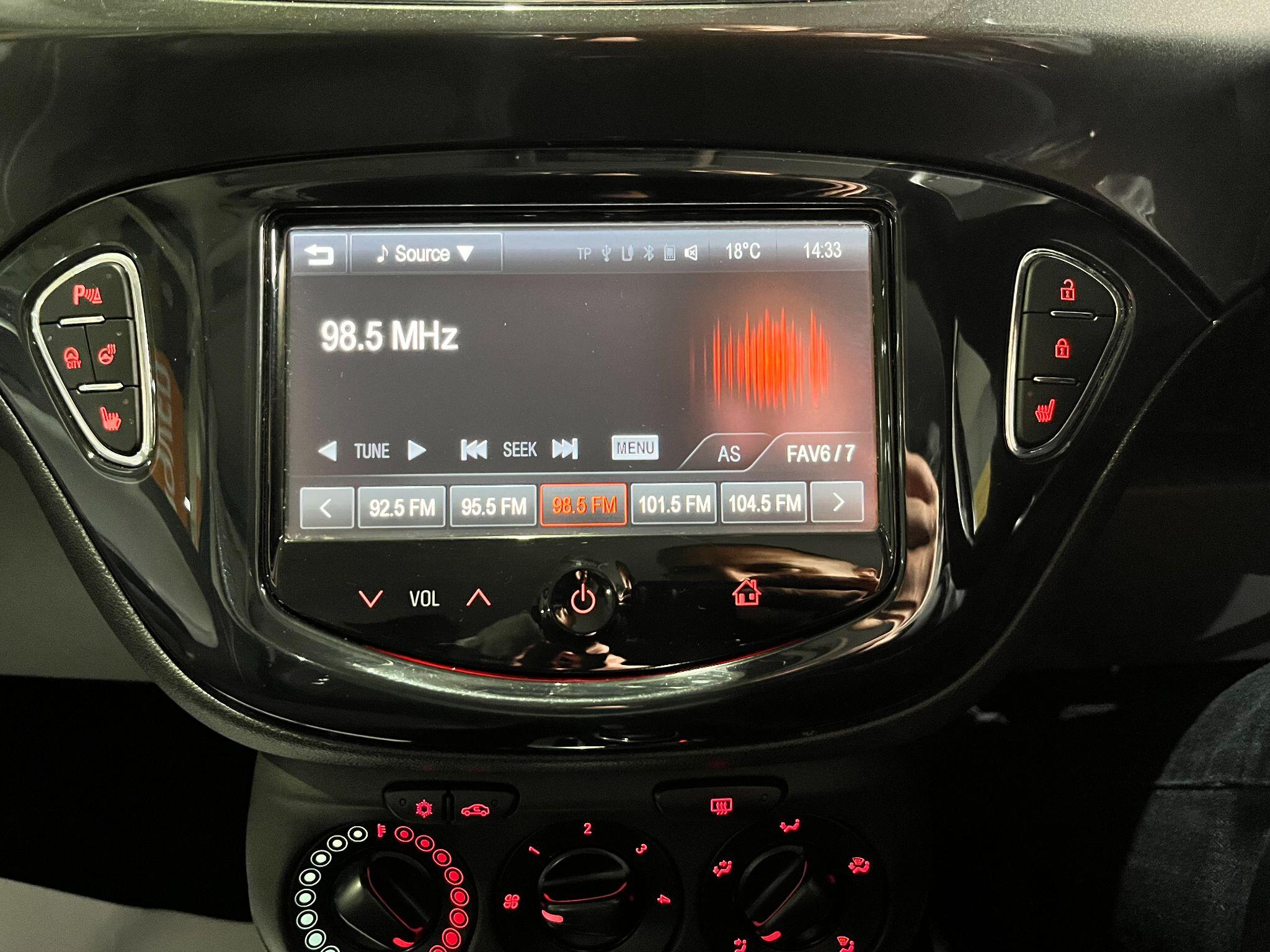 Vauxhall Corsa view 29