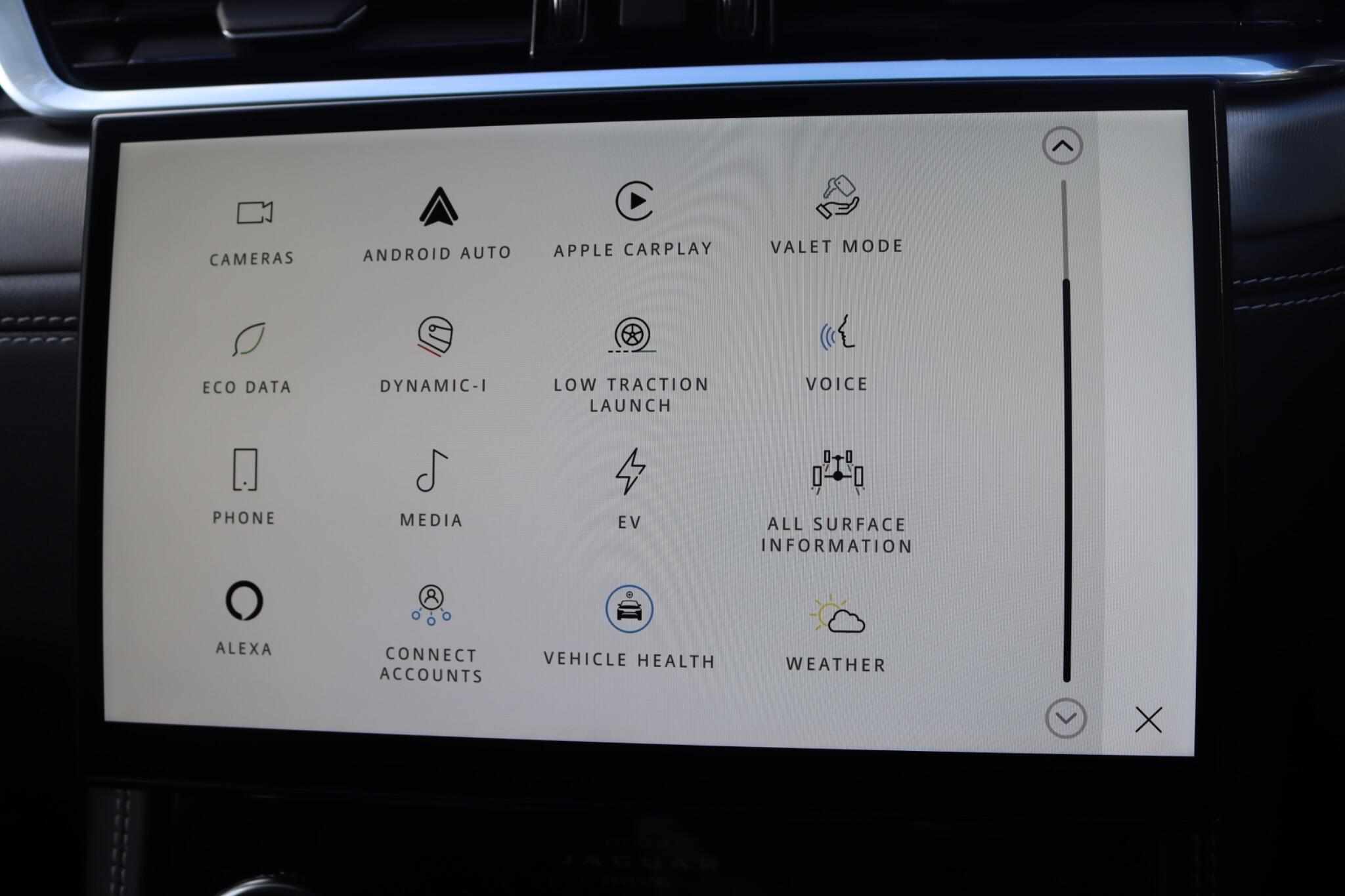 Jaguar F-Pace view 35