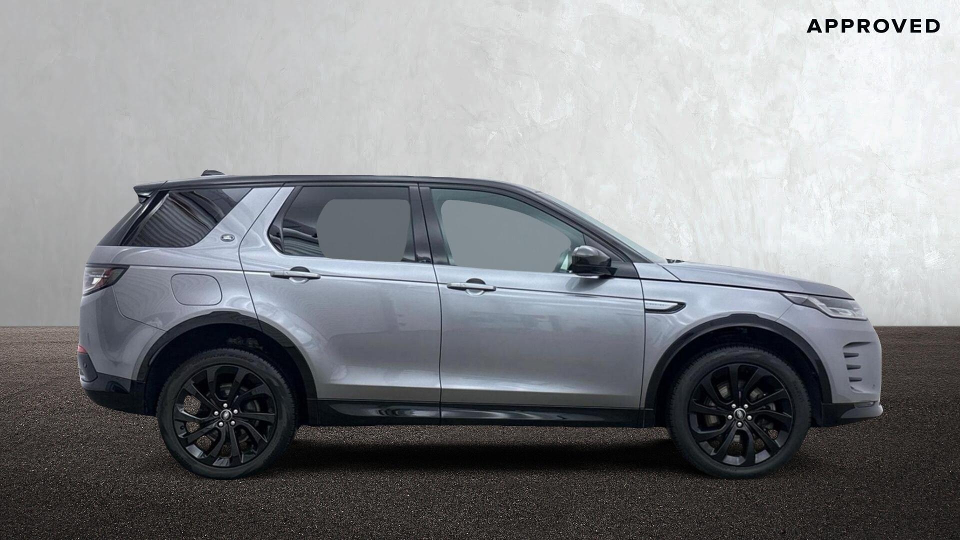 Land Rover Discovery Sport view 5