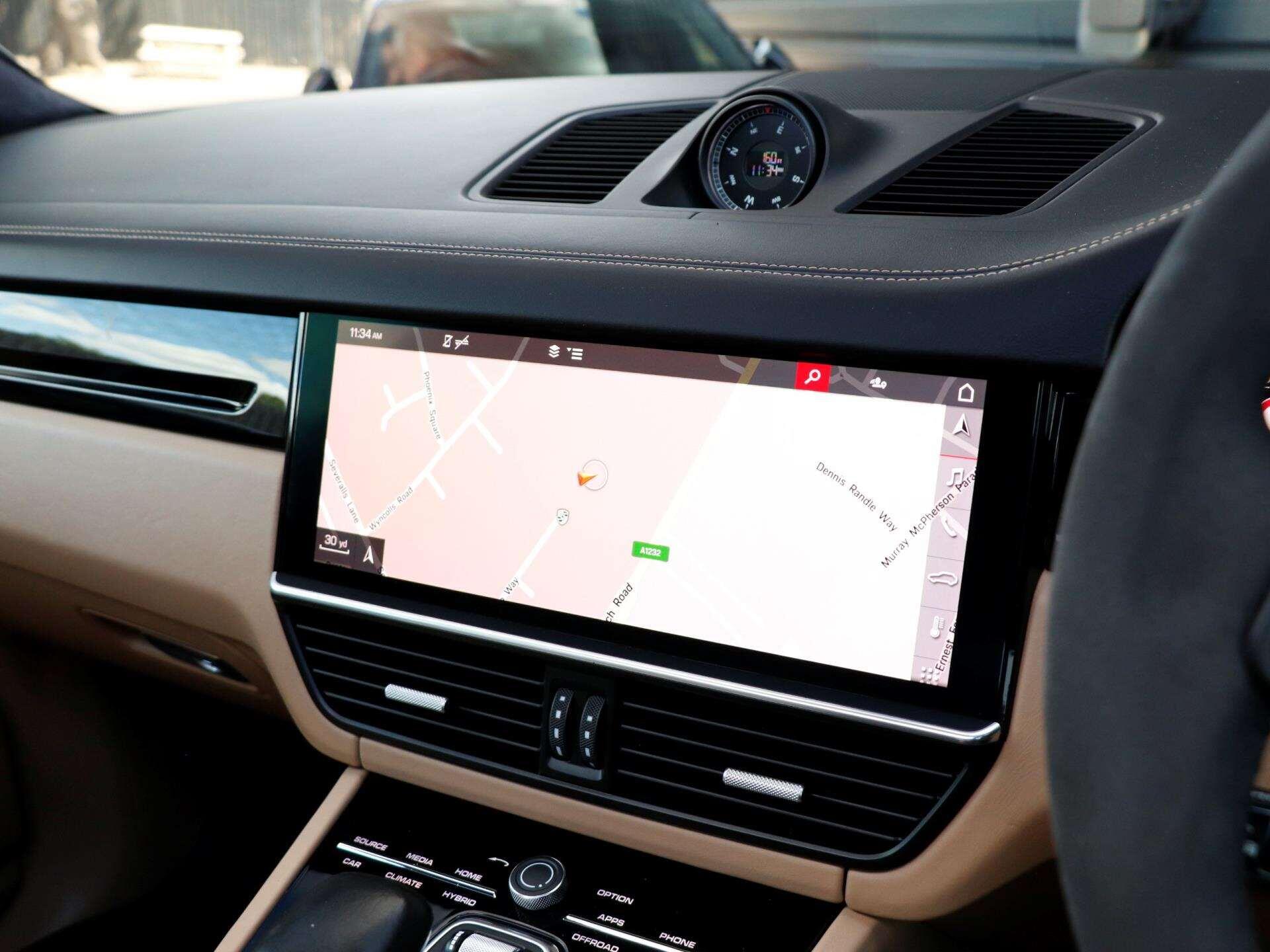 Porsche Cayenne view 15