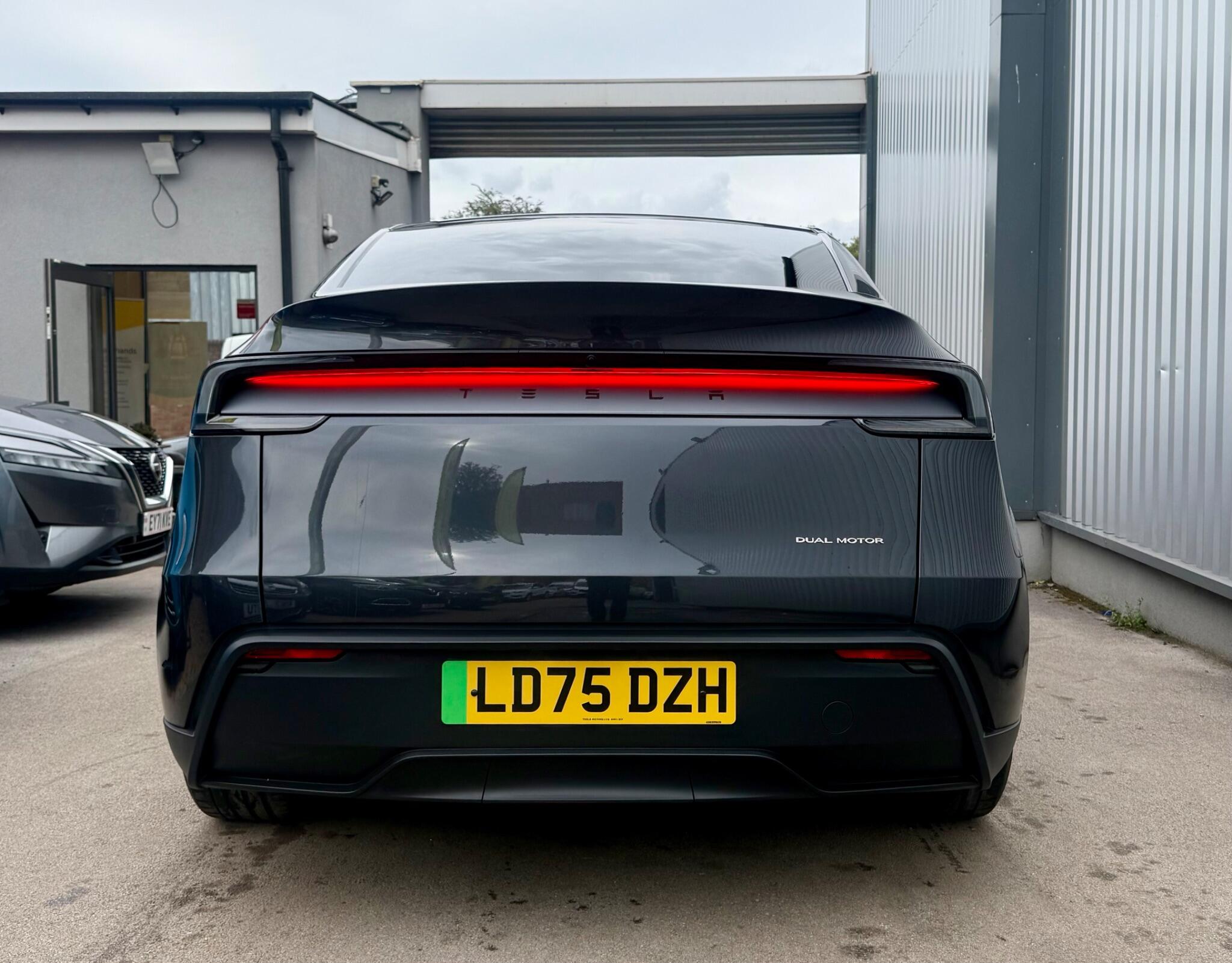 Tesla Model Y view 7