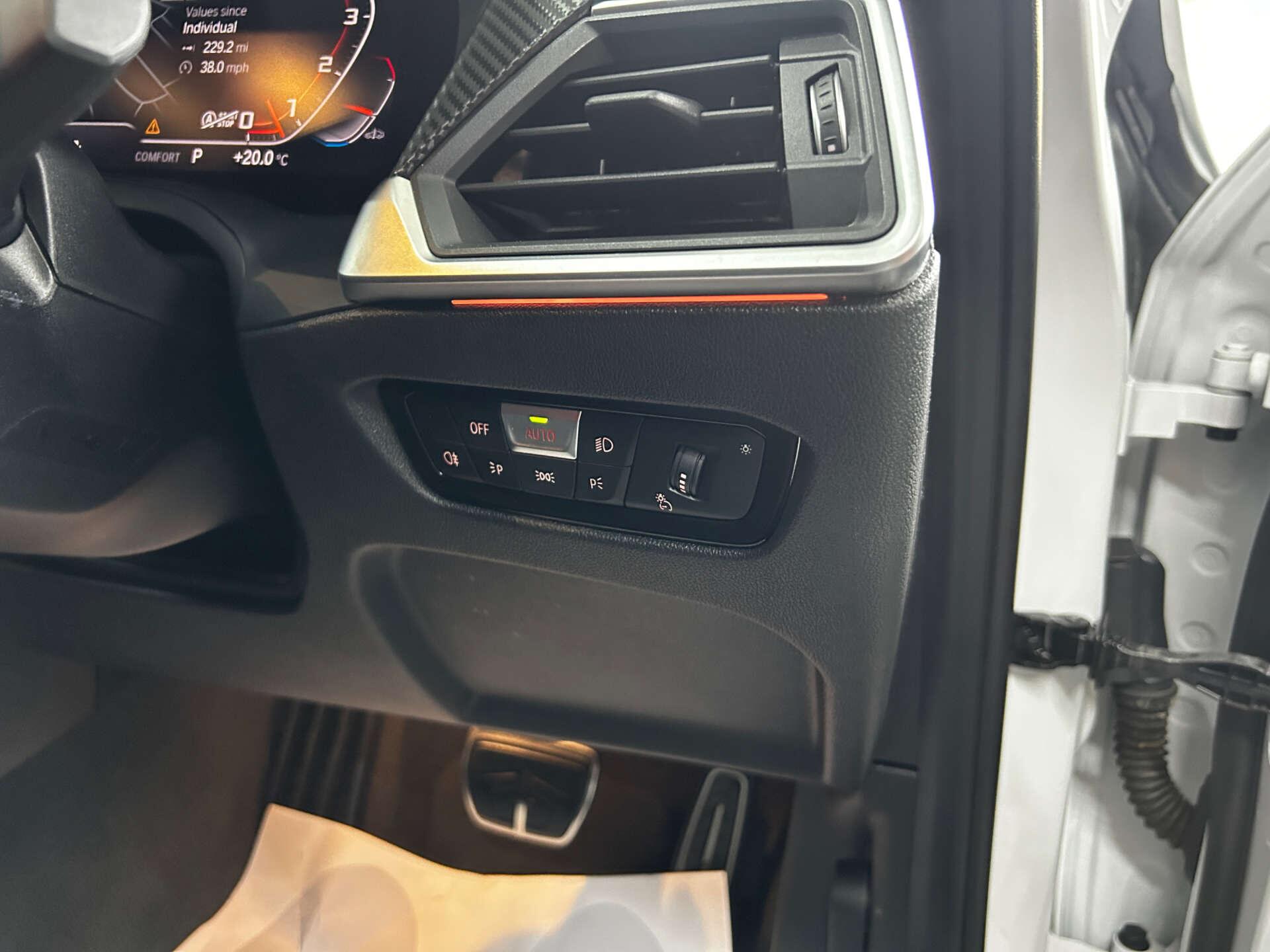 BMW 3 Series view 40
