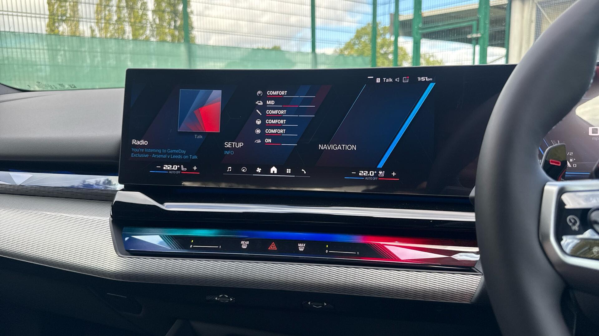 BMW M5 view 8
