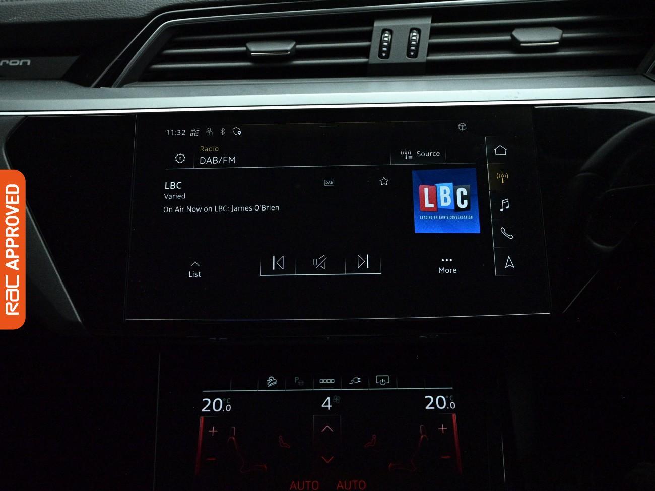 Audi E-Tron view 17