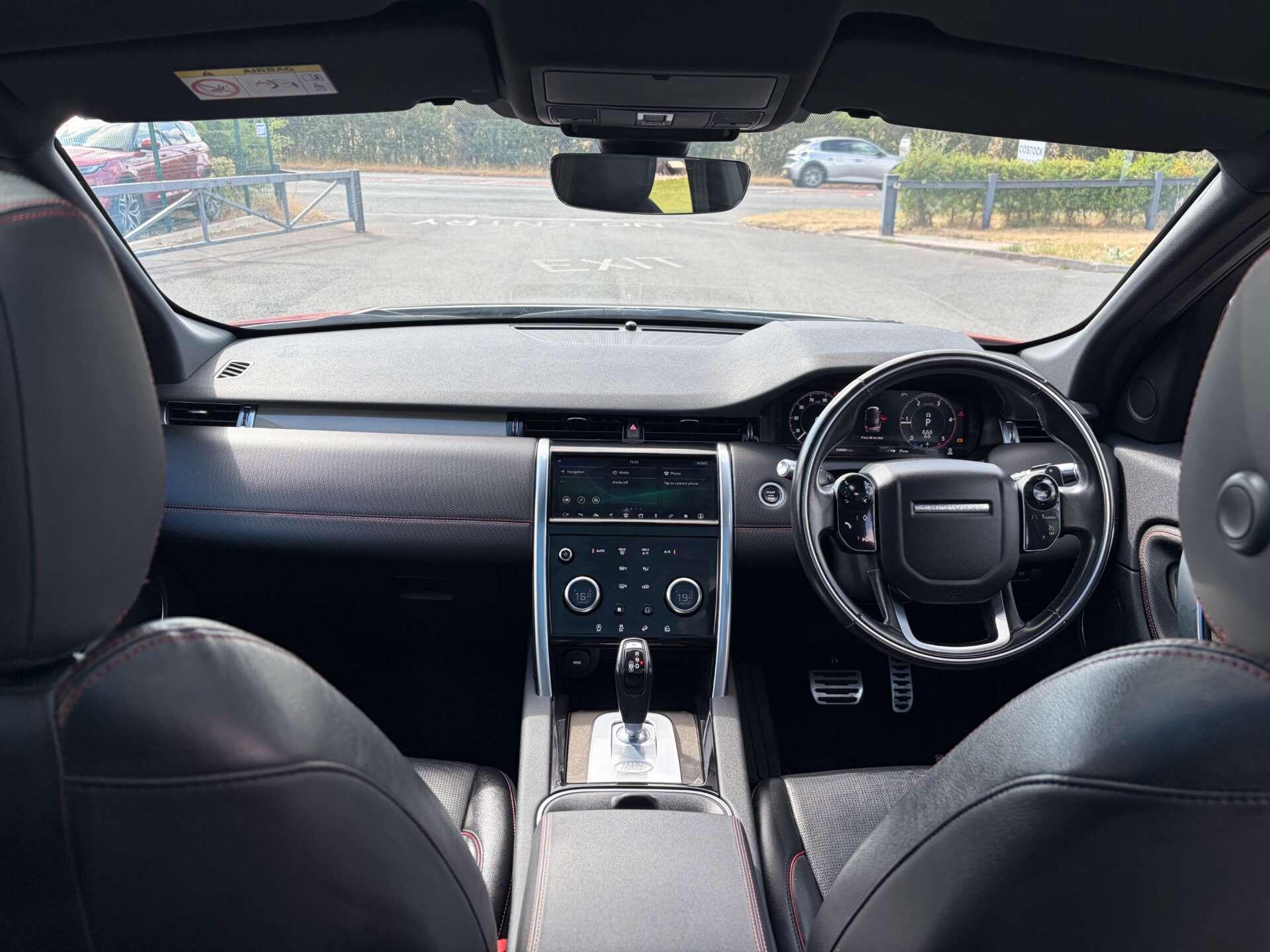 Land Rover Discovery Sport view 34