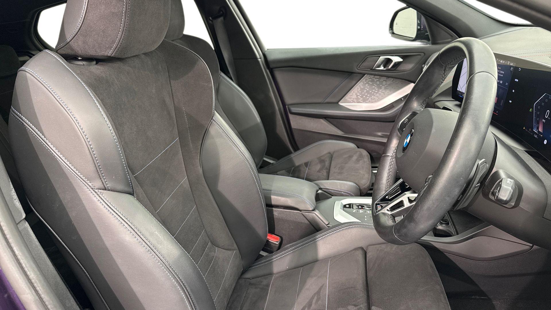 BMW 1 Series view 11