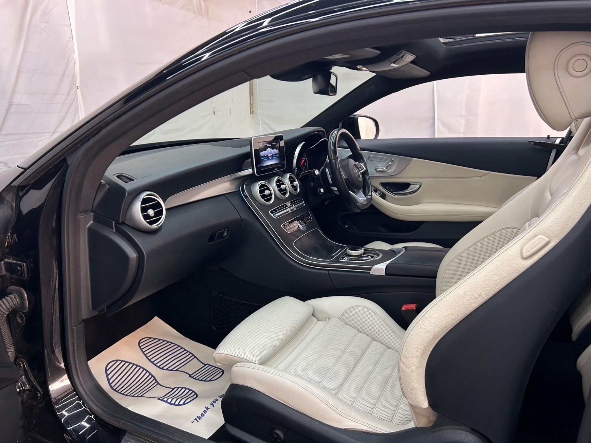Mercedes-Benz C-Class view 41