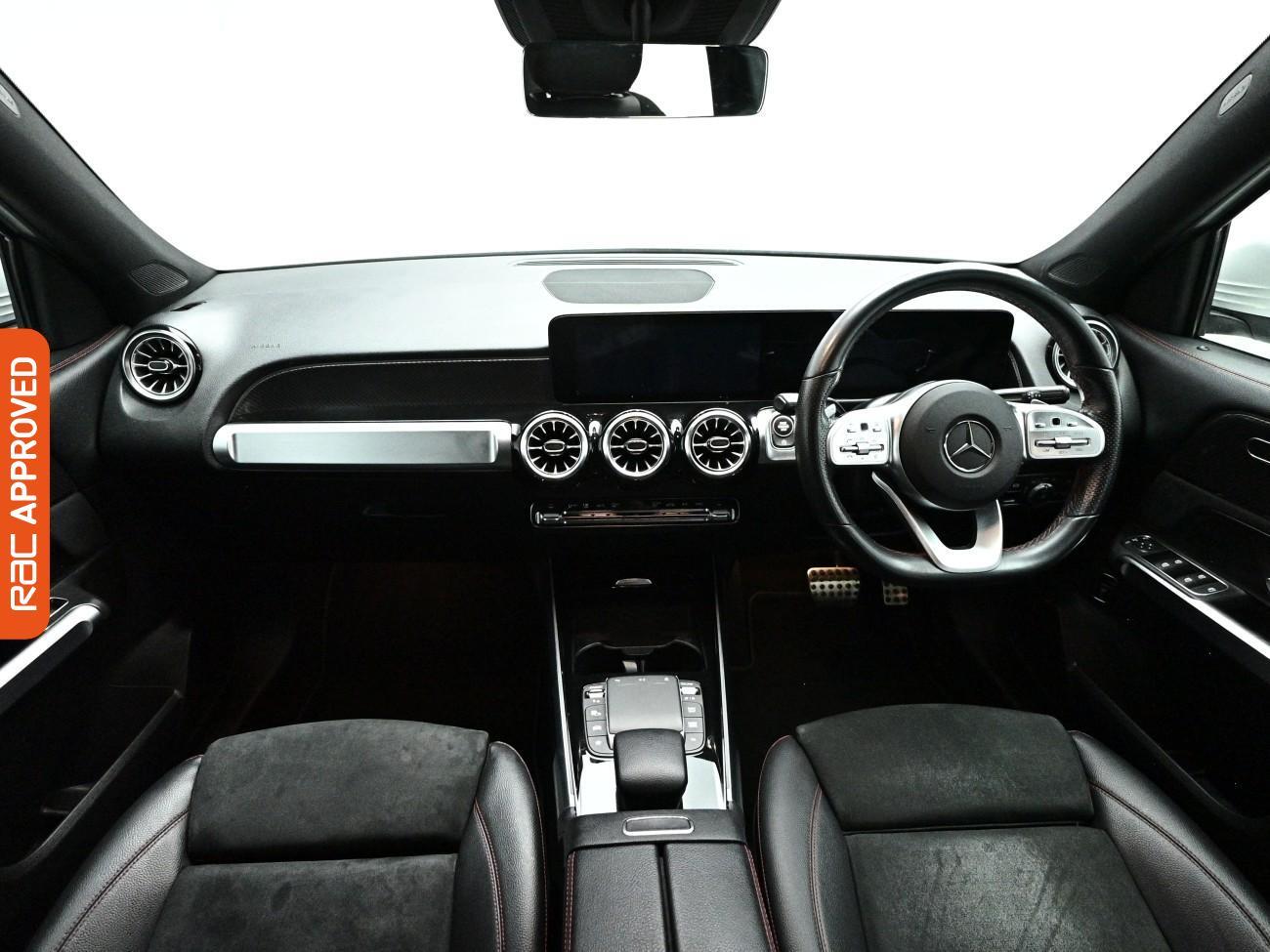 Mercedes-Benz GLB view 2