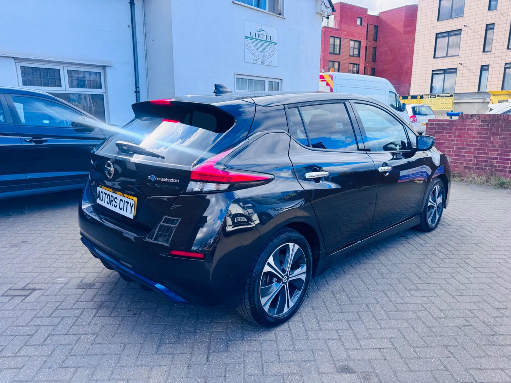 Nissan Leaf view 6