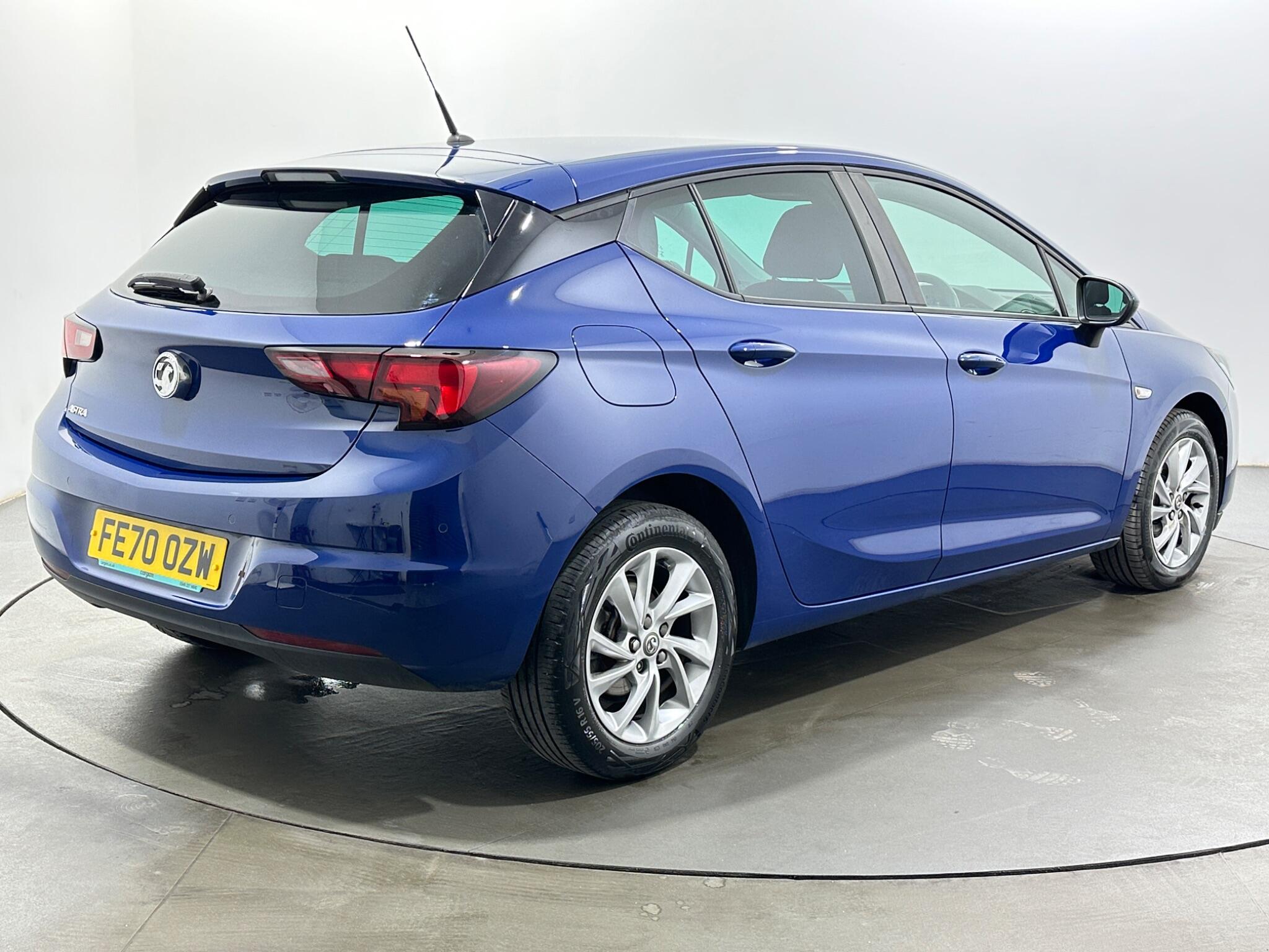 Vauxhall Astra view 8