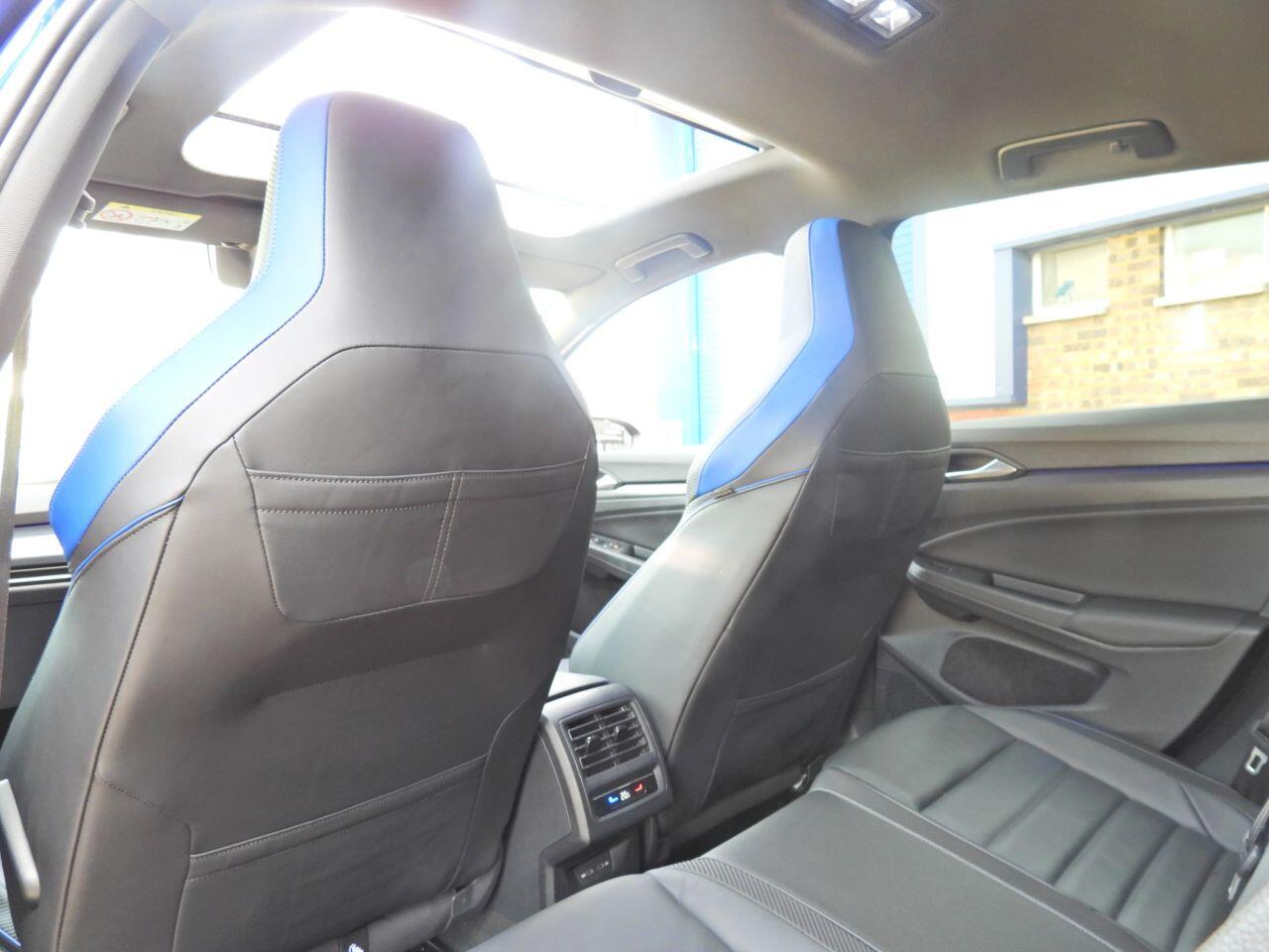 Volkswagen Golf view 31