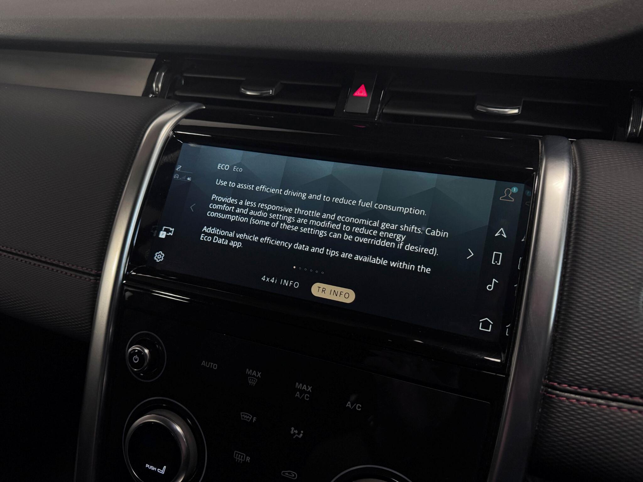 Land Rover Discovery Sport view 43